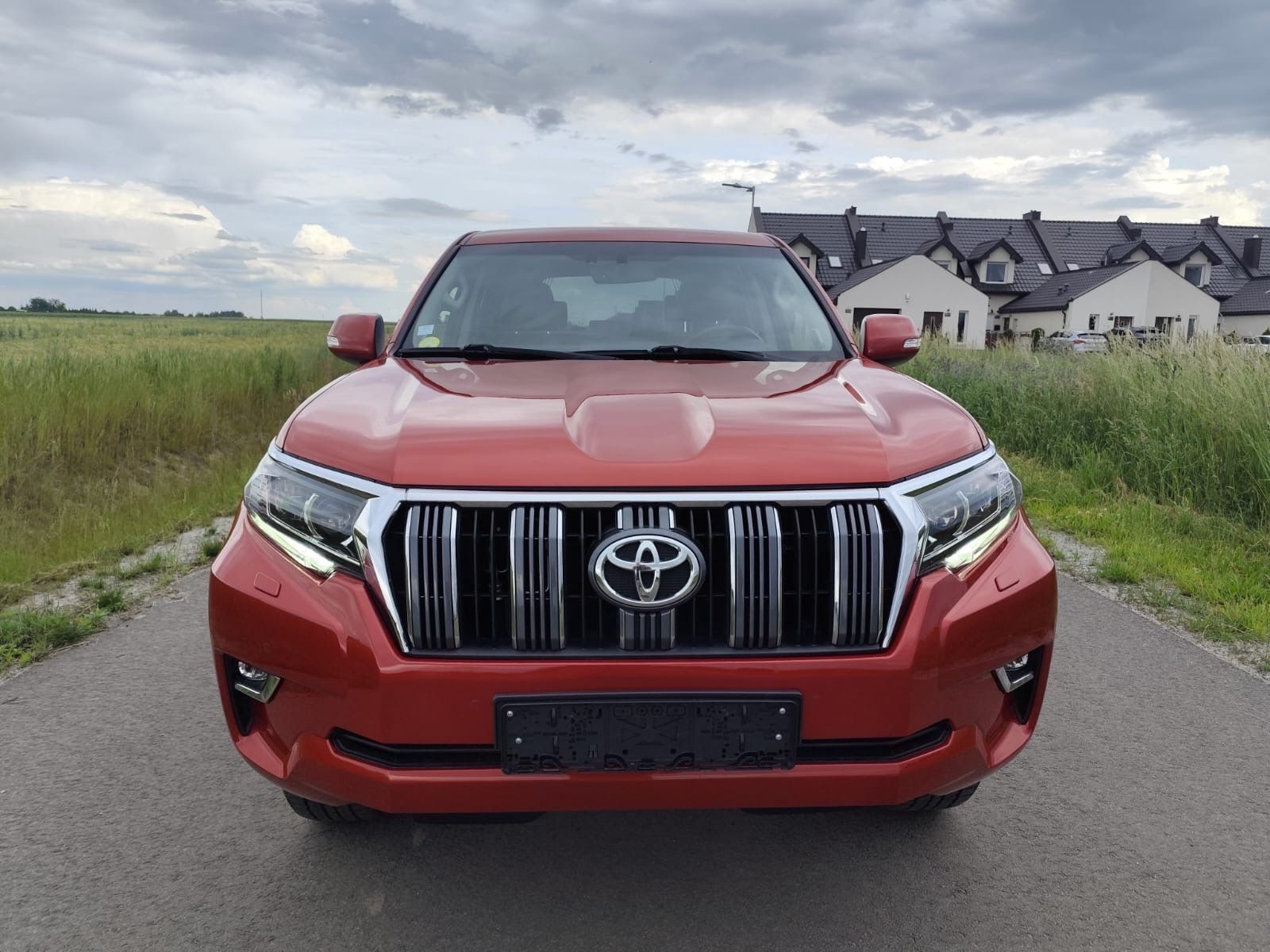 Toyota Land Cruiser, Auto jak nove MANUAL