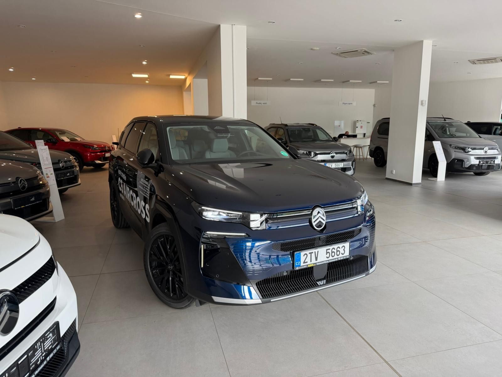 Citroën C5 Aircross, MAX Plug-in Hybrid 195k  Předv - fotka 4