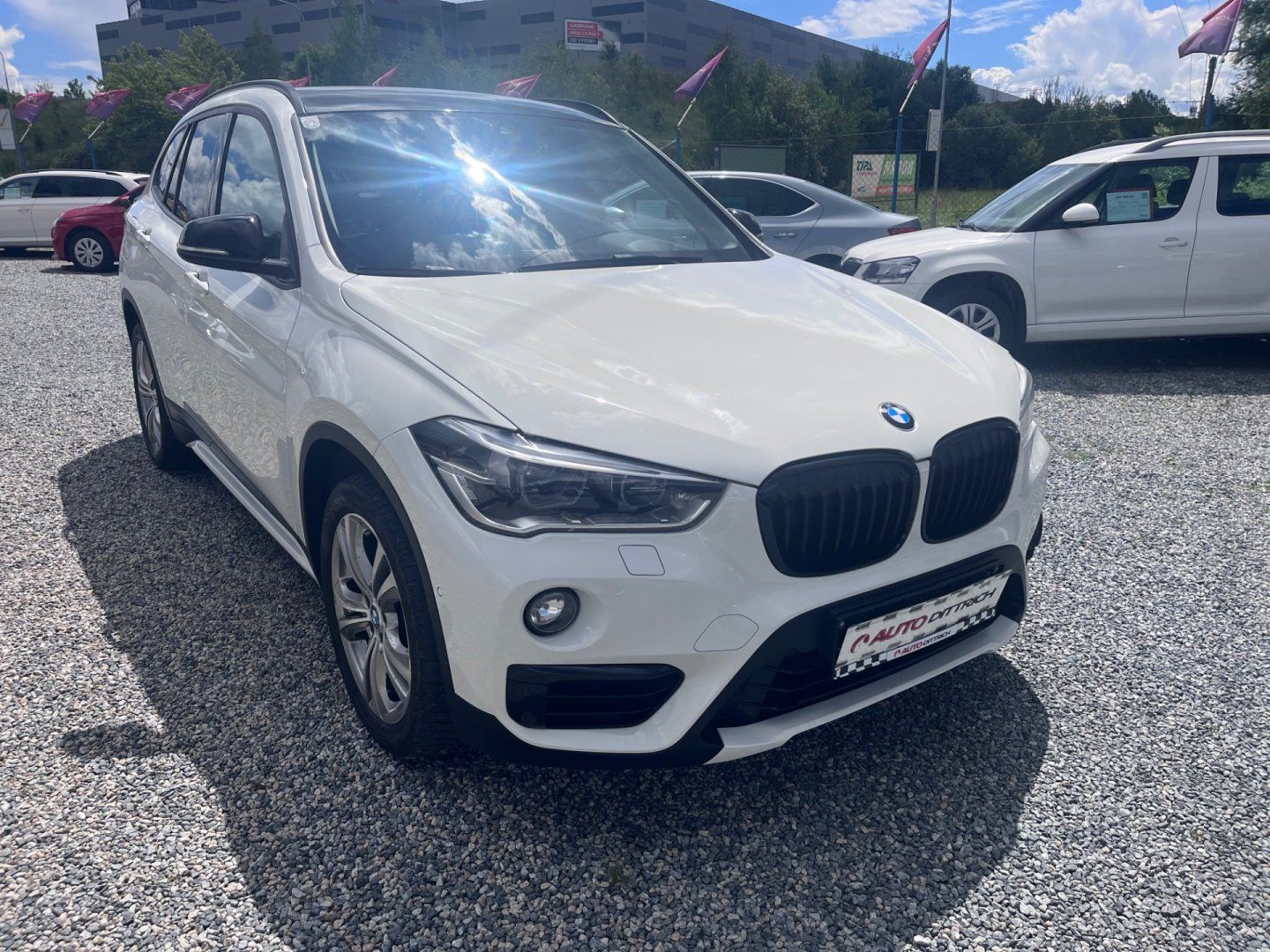 BMW X1, 2.0d x Drive - fotka 4