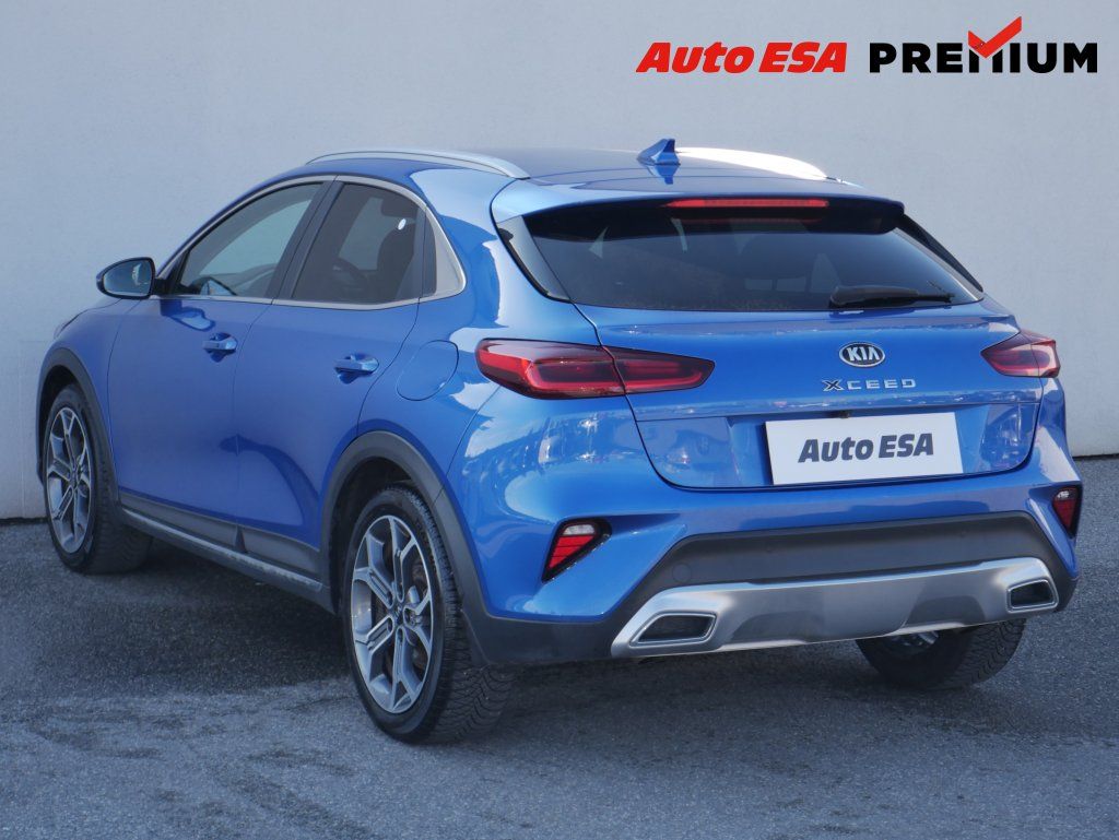 Kia XCee´d, 1.6 T-GDi 4x4,ČR,AT,LED - fotka 6