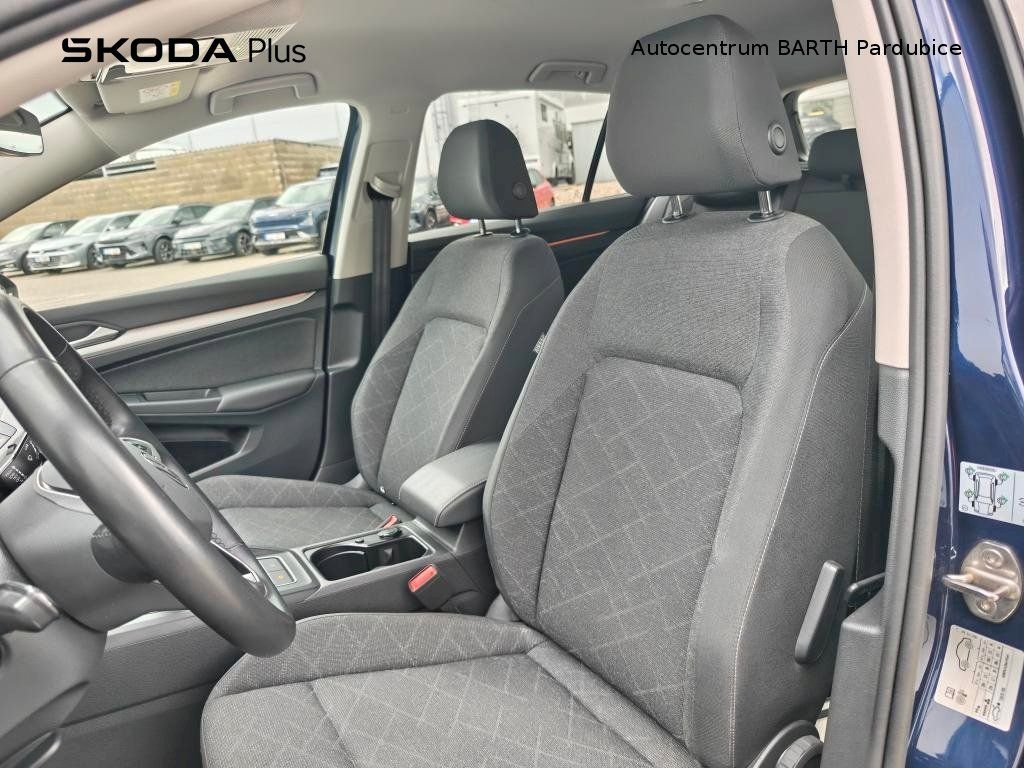 Volkswagen Golf, 1,0 TSI / 81 kW / Life / 6G - fotka 6