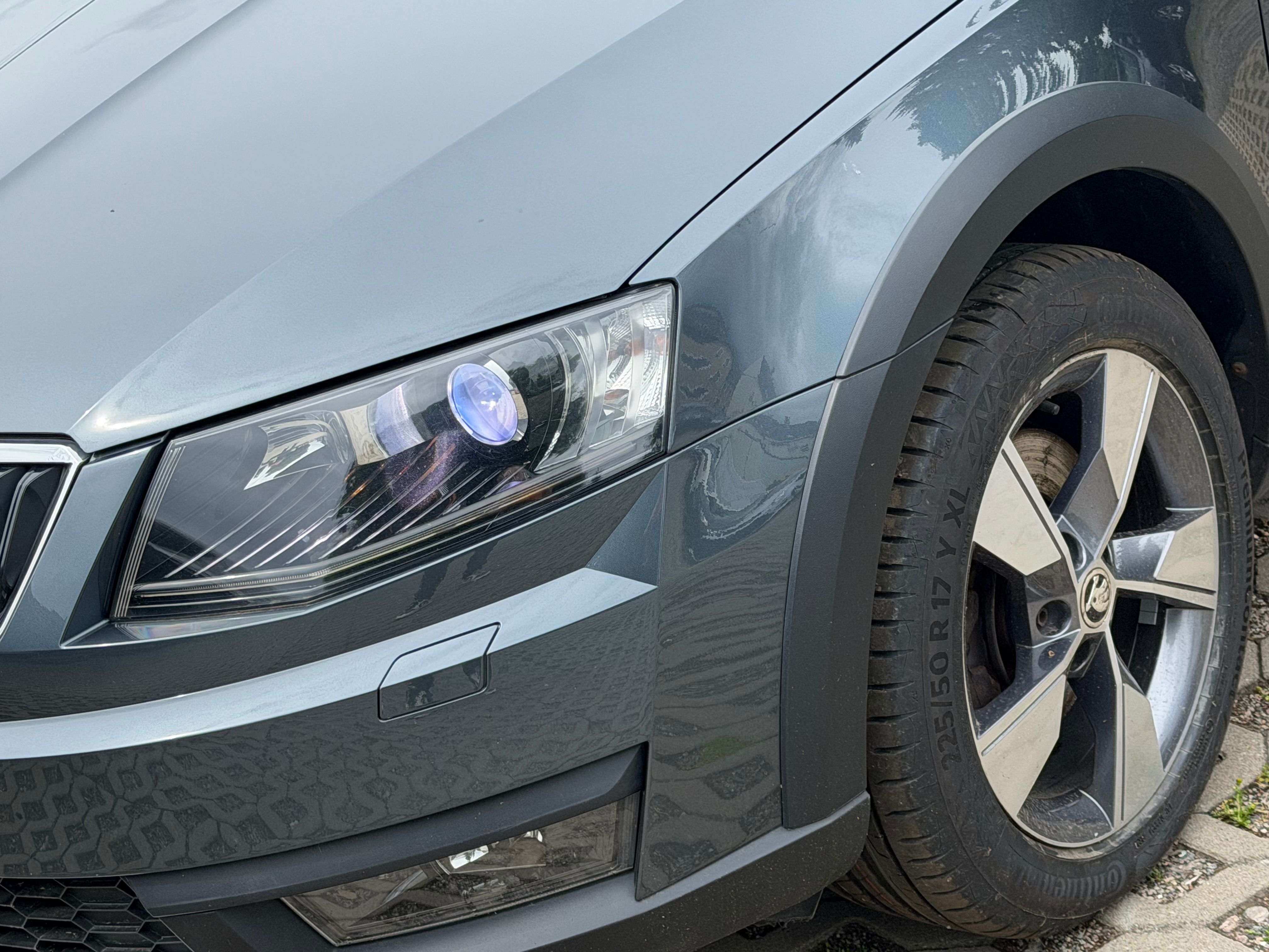 Škoda Octavia, 2.0TDI-135KW-4x4-DSG-SCAUT-TOP - fotka 4