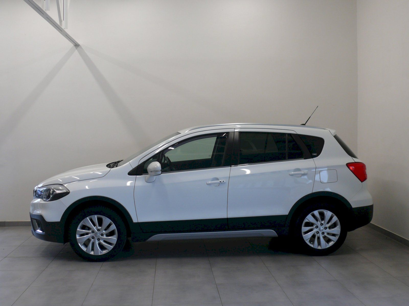 Suzuki SX4, S-Cross 1,4 BoosterJet Premium - fotka 3
