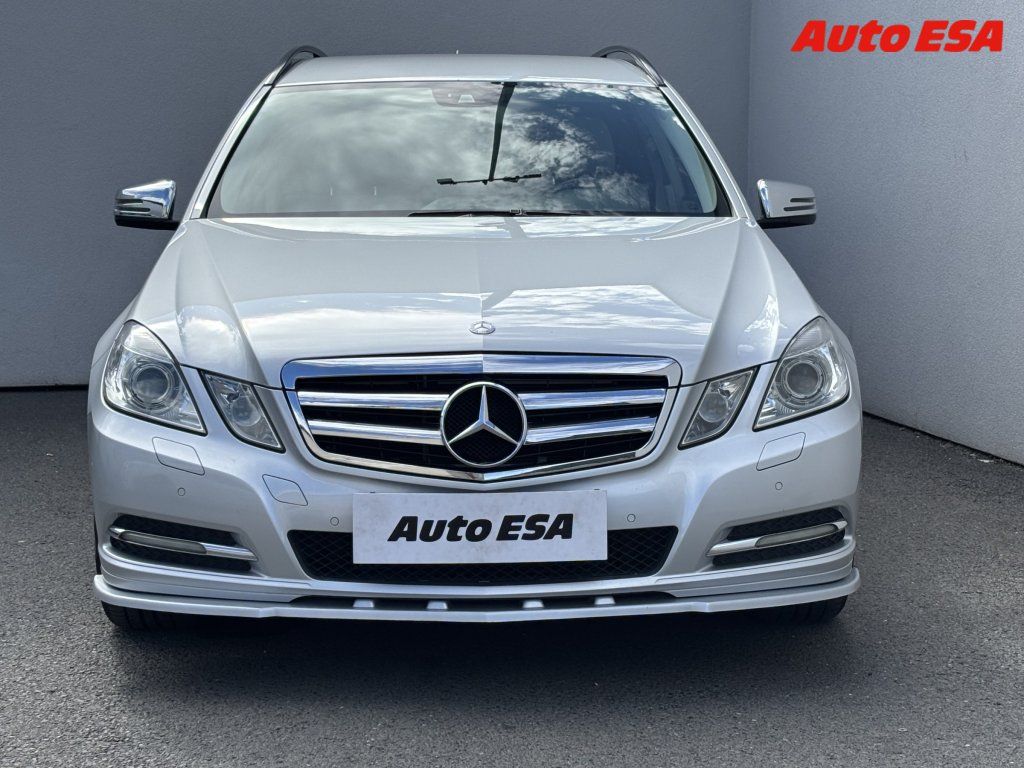 Mercedes-Benz Třídy E, 2.2 CDi E250,AT,bixen,+ALU - fotka 2