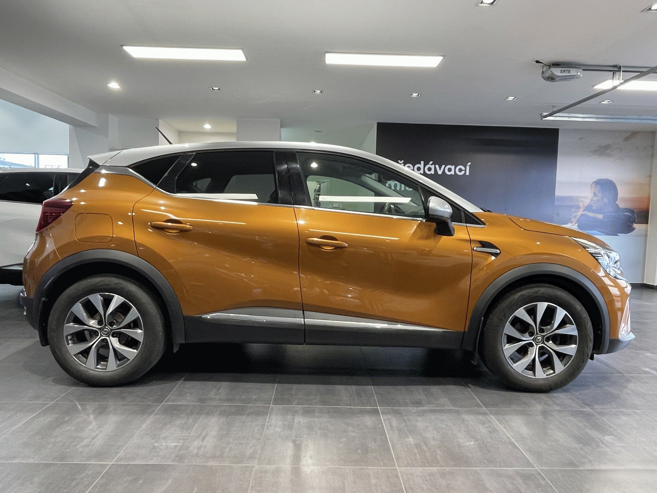 Renault Captur, INTENS 1,3TCe 130k EDC - fotka 5
