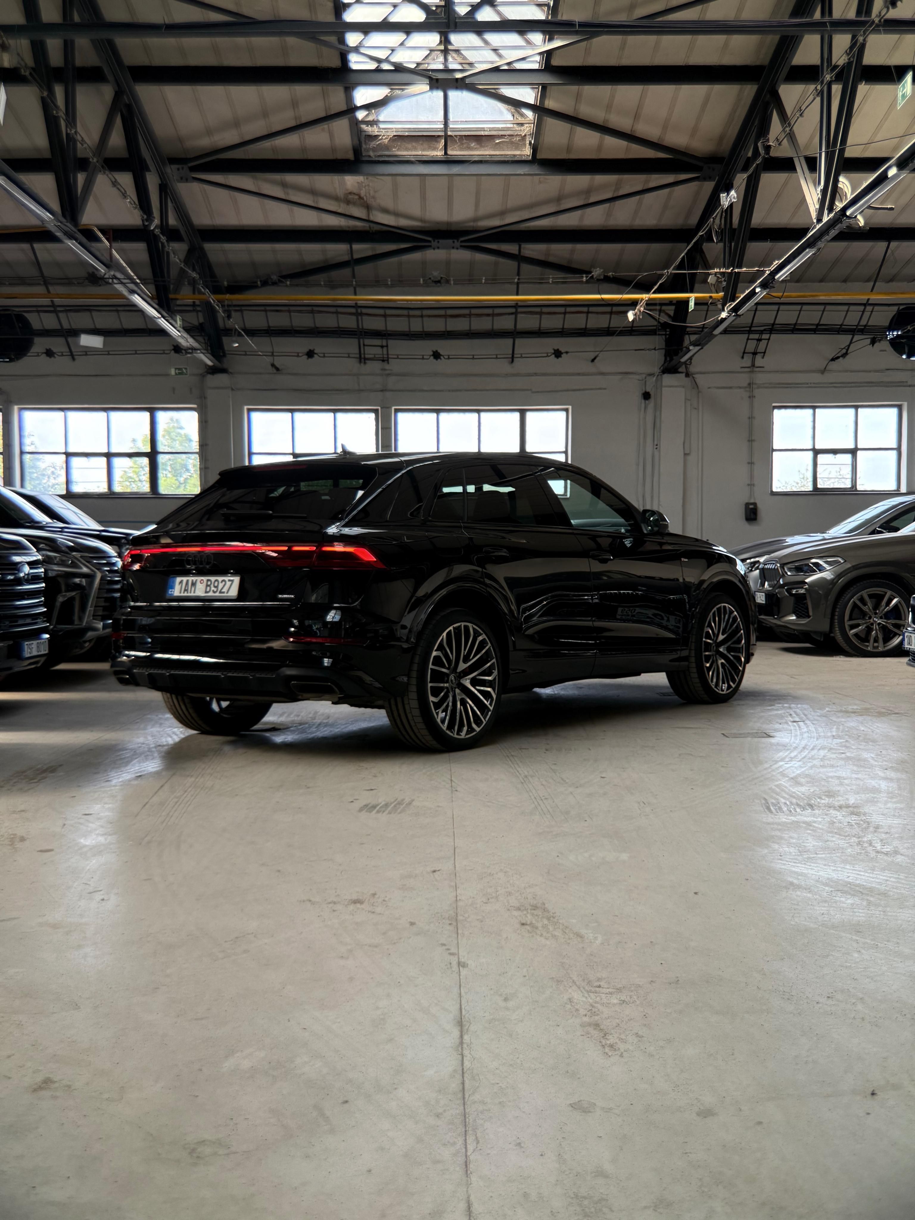 Audi Q8, Audi Q8 50TDI 210 kW - fotka 5