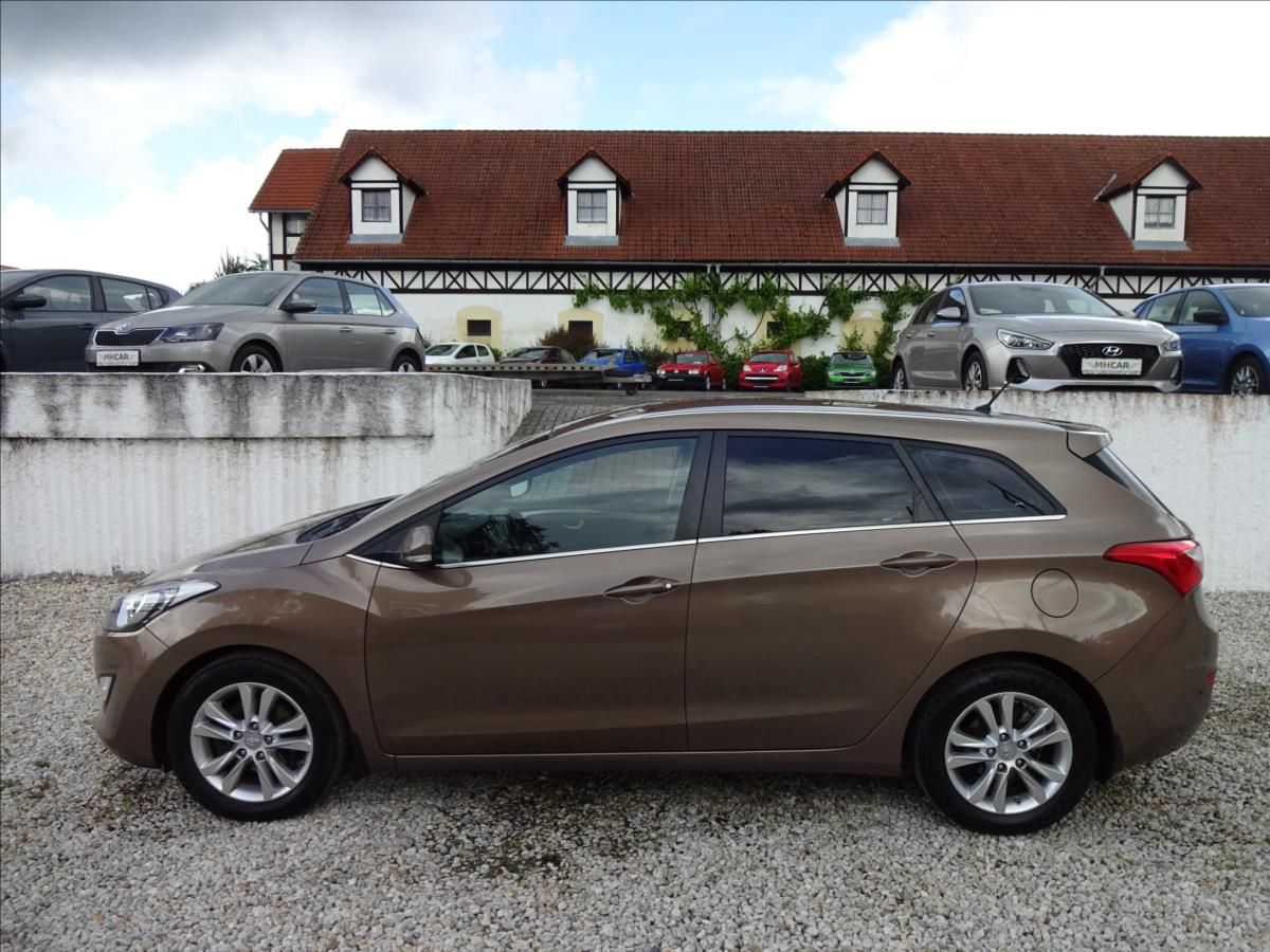 Hyundai i30, 1,6 CRDi  81kW - fotka 4