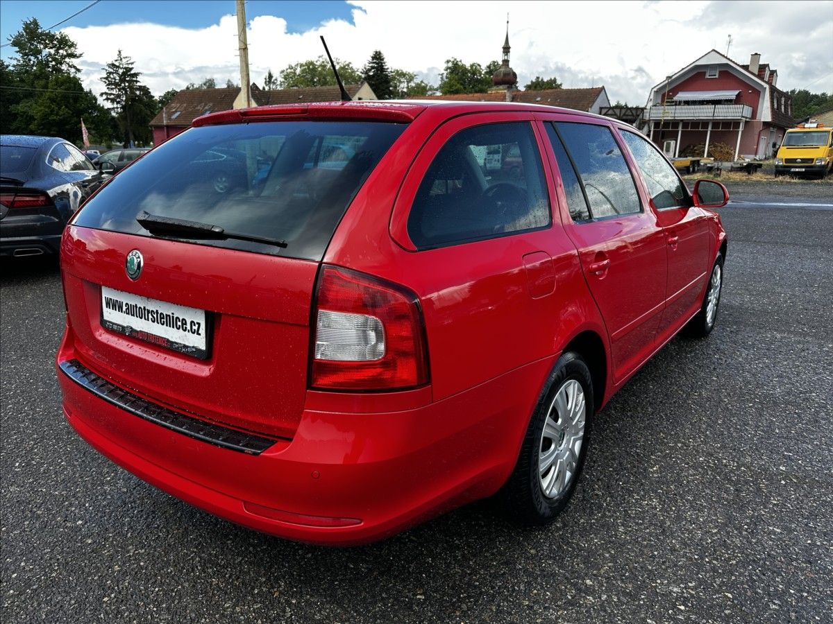 Škoda Octavia, 1,4 TSI-90kW-DSG-HEZKÝ STAV - fotka 5