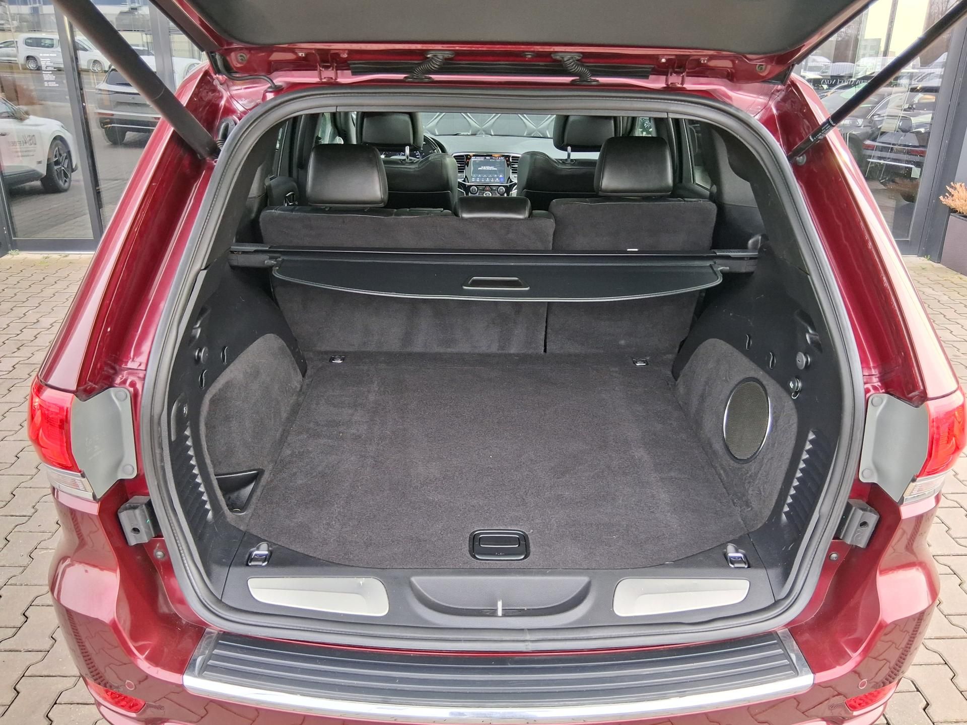 Jeep Grand Cherokee, OVERLAND V6 3.0 CRD 4x4 184kW - fotka 6