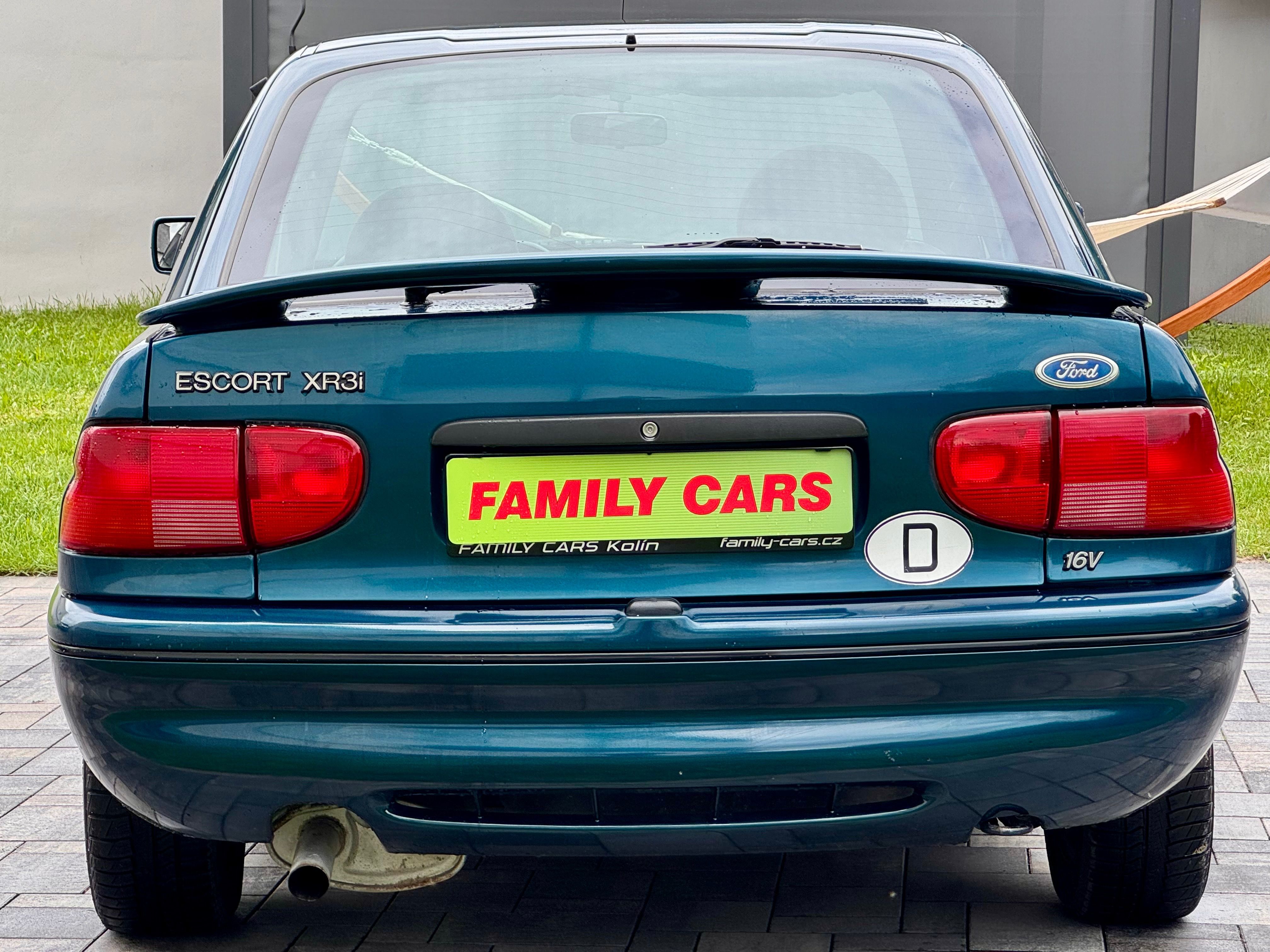 Ford Escort, 1.8,XR3i,1.MAJITEL,ŠÍBR - fotka 5
