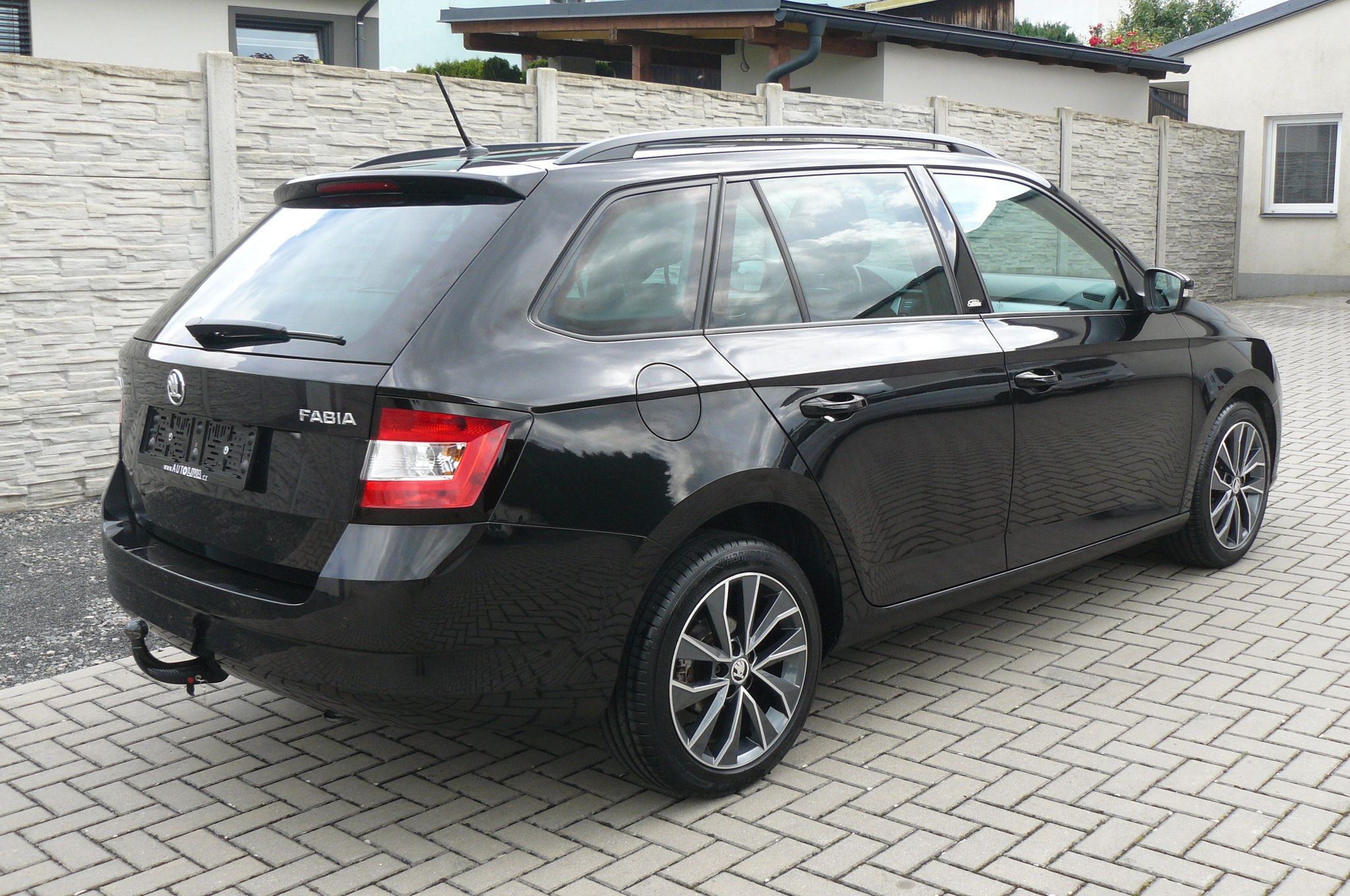 Škoda Fabia, 1.2 TSi EDITION, LED, ALU. - fotka 6