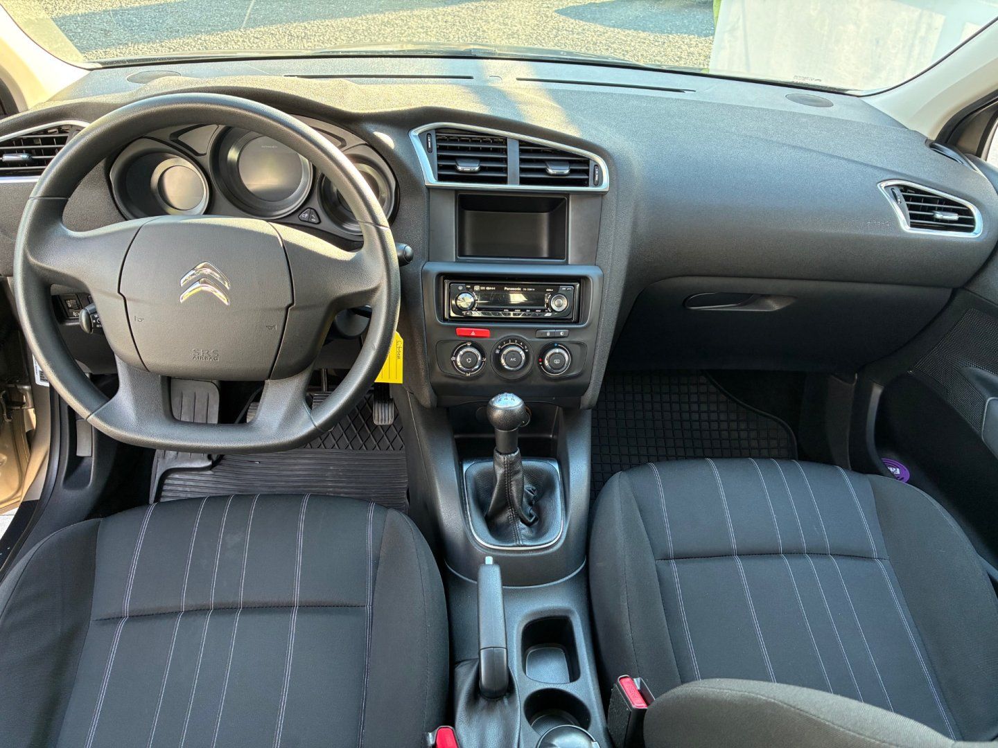 Citroën C4, 1.4i 70kW*ČR*KLIMA*SERVISKA* - fotka 6