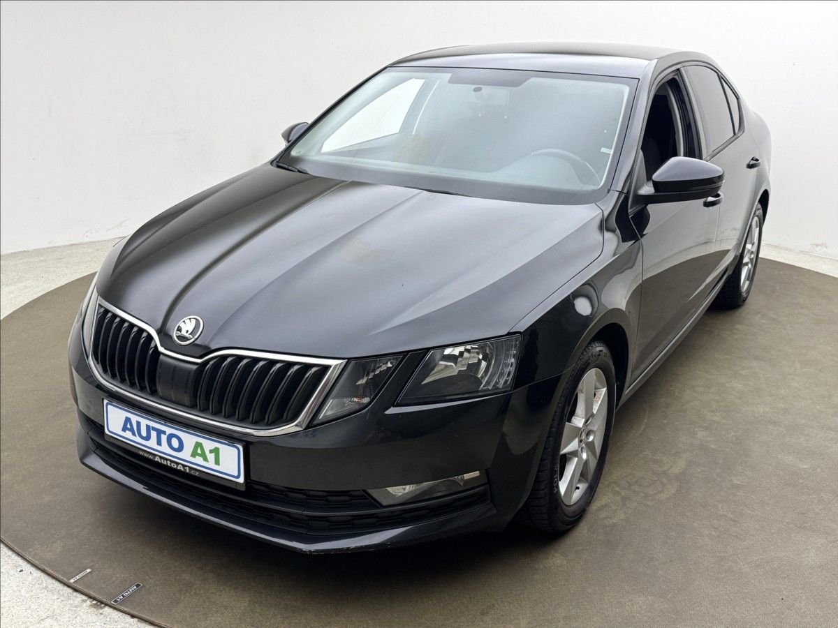 Škoda Octavia, 1,6 DPH KLIMA LED VÝHŘEV ČR