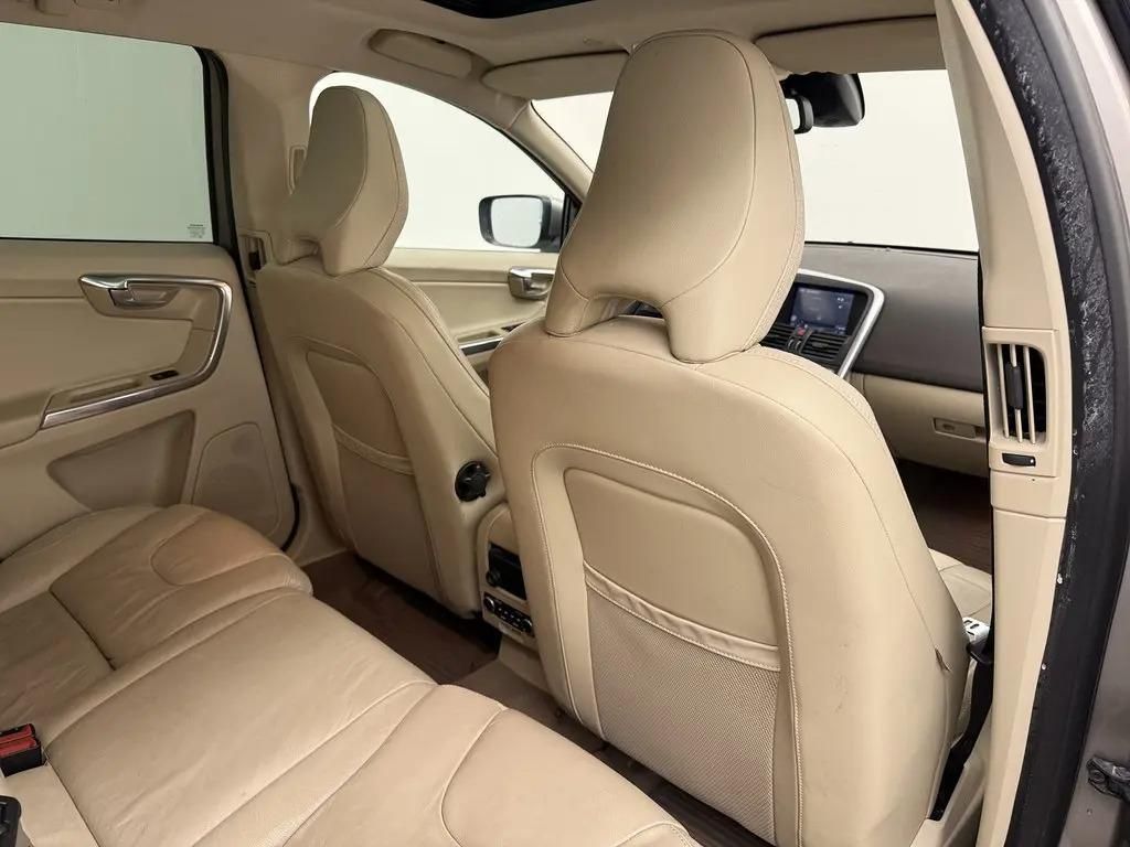 Volvo XC60, 3.0 T6 AWD Aut. Summum TZ - fotka 6