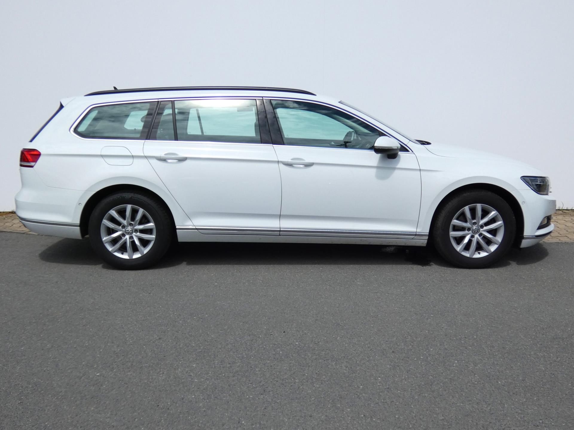 Volkswagen Passat, Variant 2.0 TDI 140KW - fotka 3