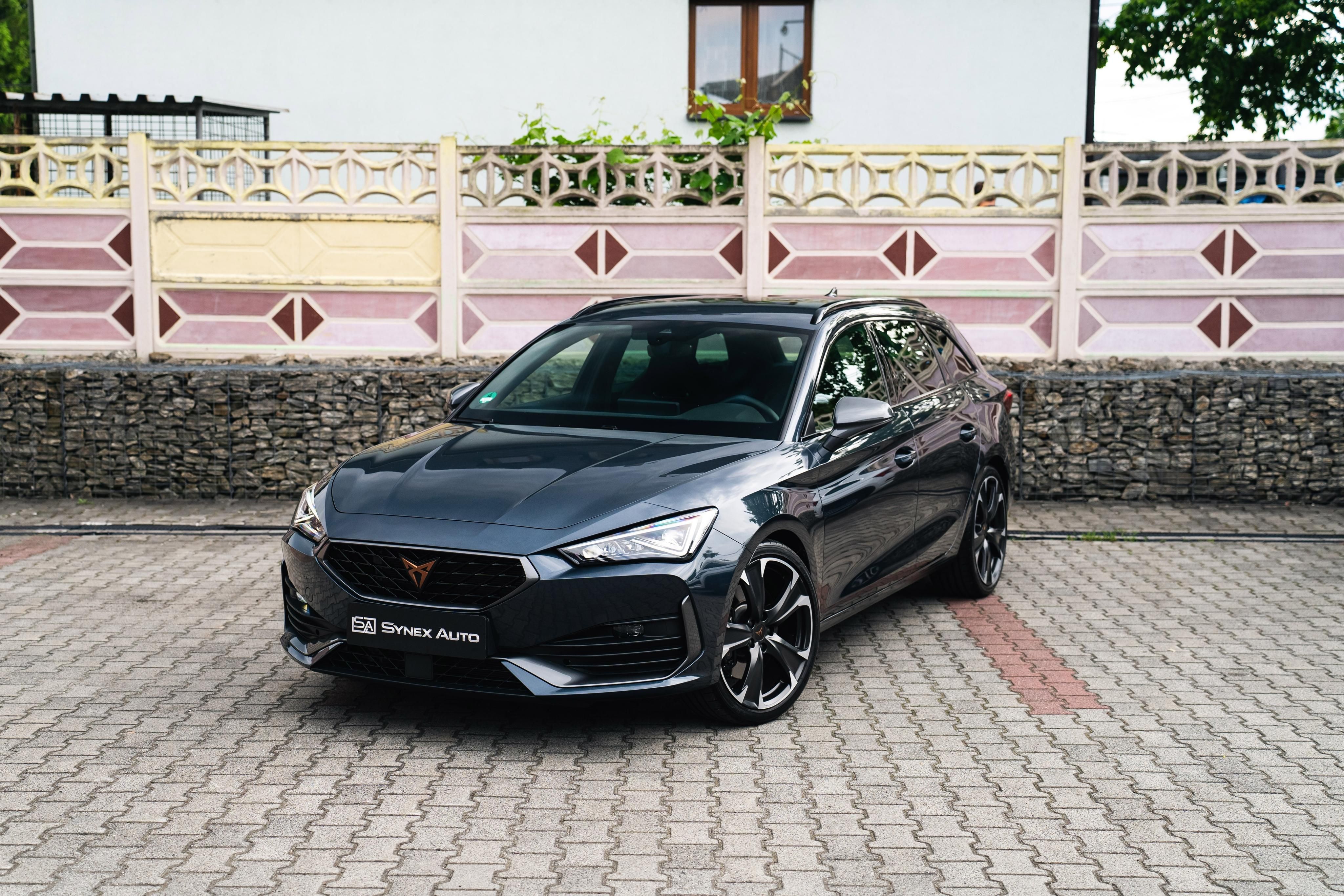 Cupra Leon, ST 180kW/Matrix/Kamera/ACC/DCC