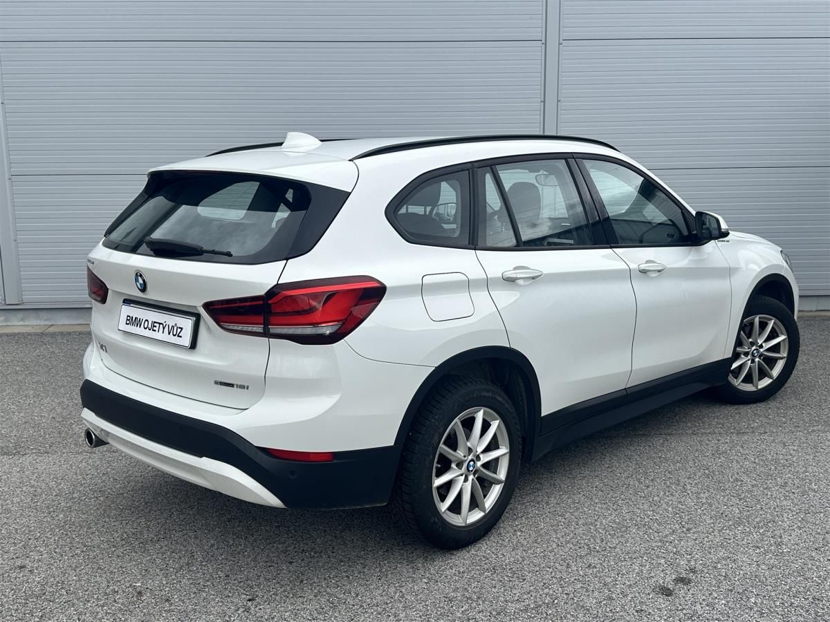 BMW X1, sDrive18i - fotka 2