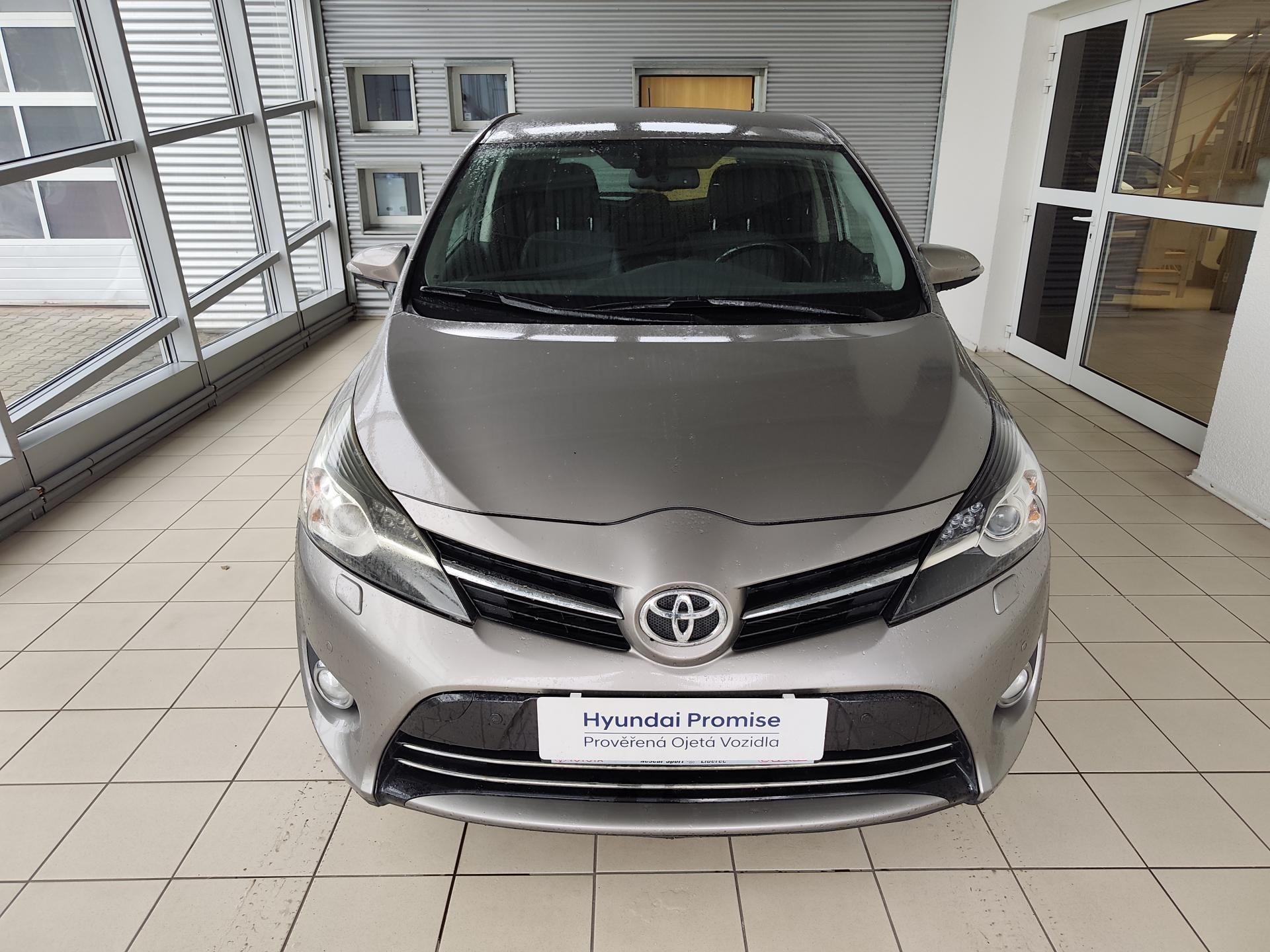 Toyota Verso, 1.6 D-4D 82kW MT - fotka 6