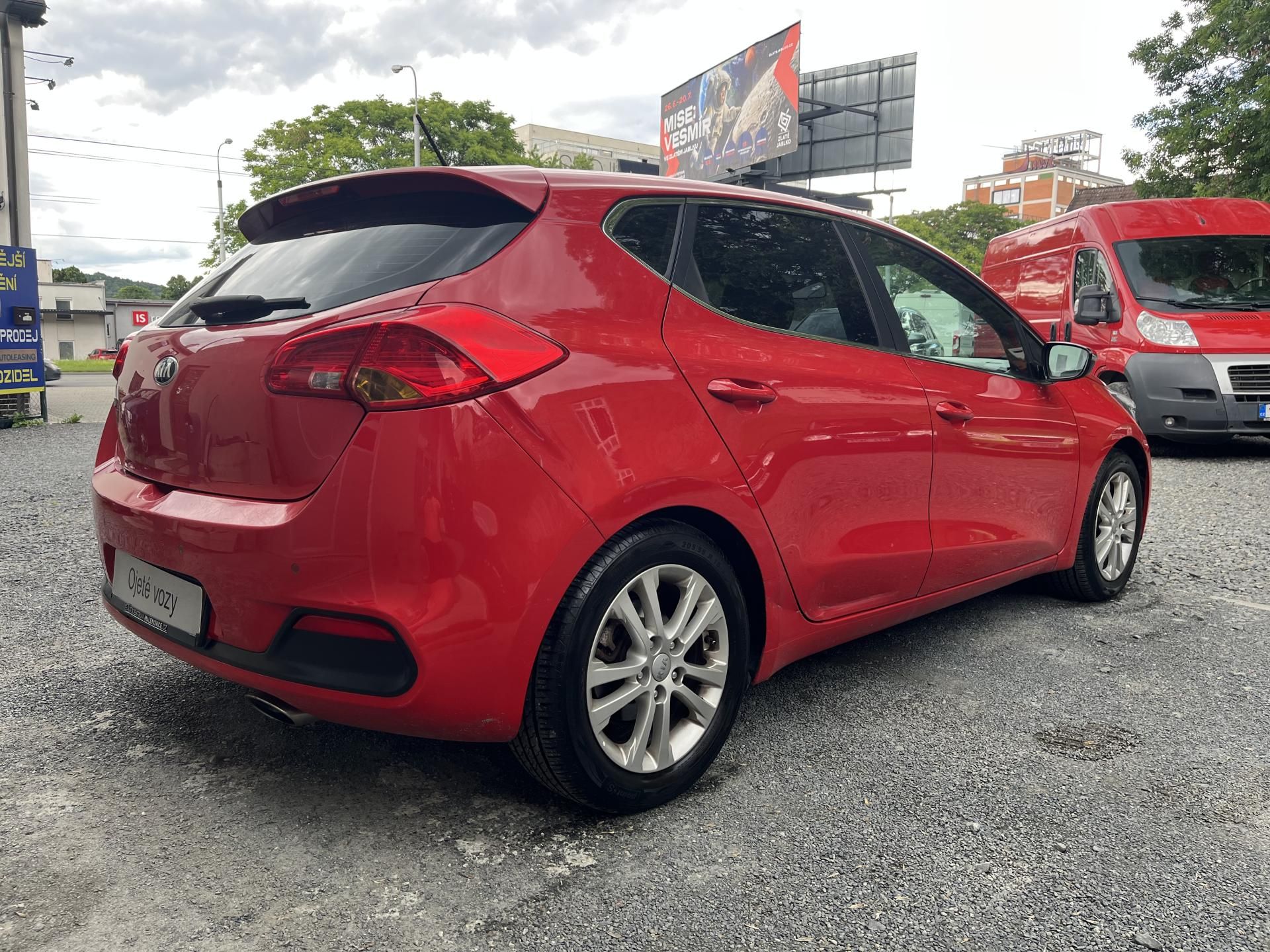 Kia Cee´d, 1,6 GDi 99 Kw ČR!!! - fotka 5