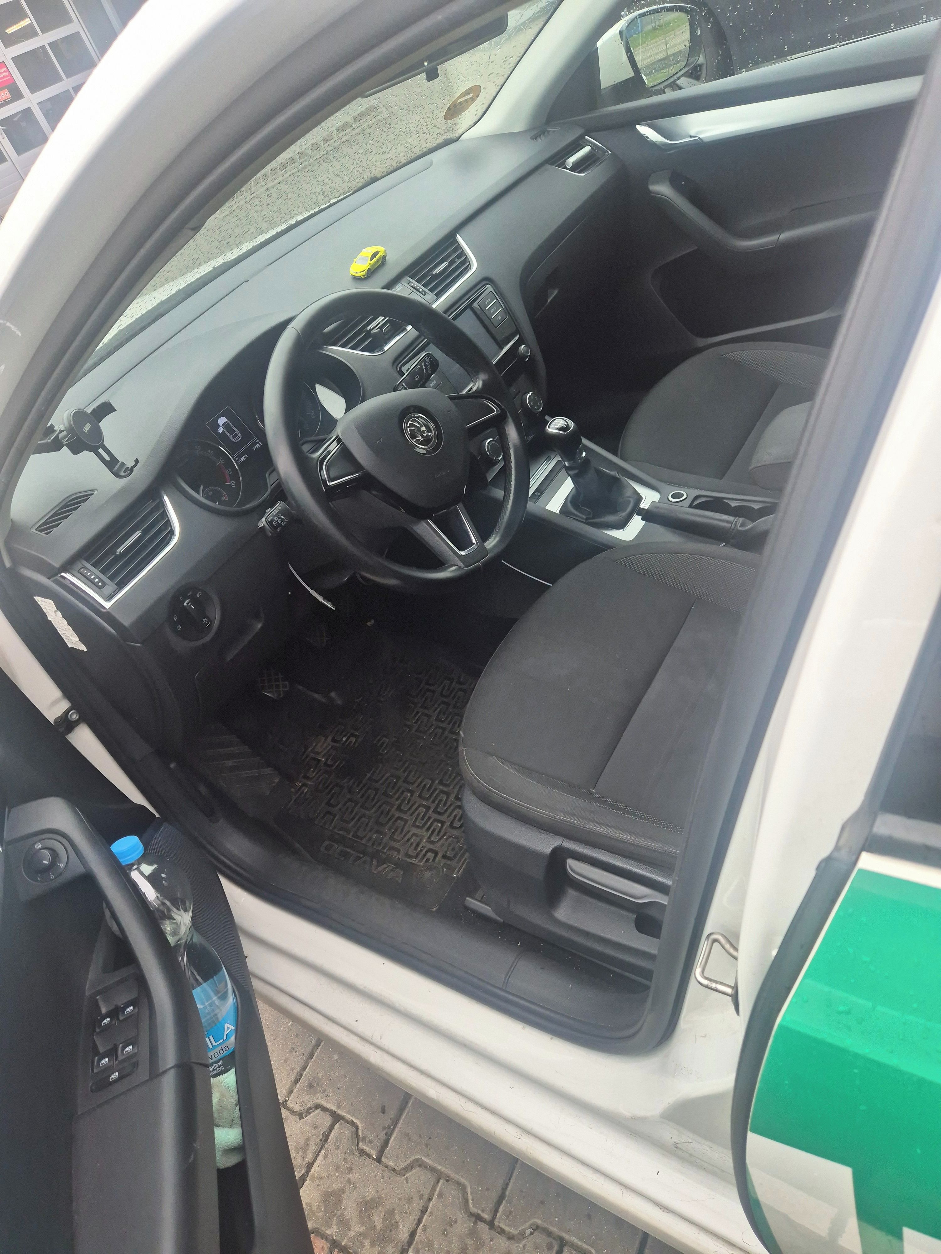 Škoda Octavia, Octavia 1.6 tdi - fotka 5