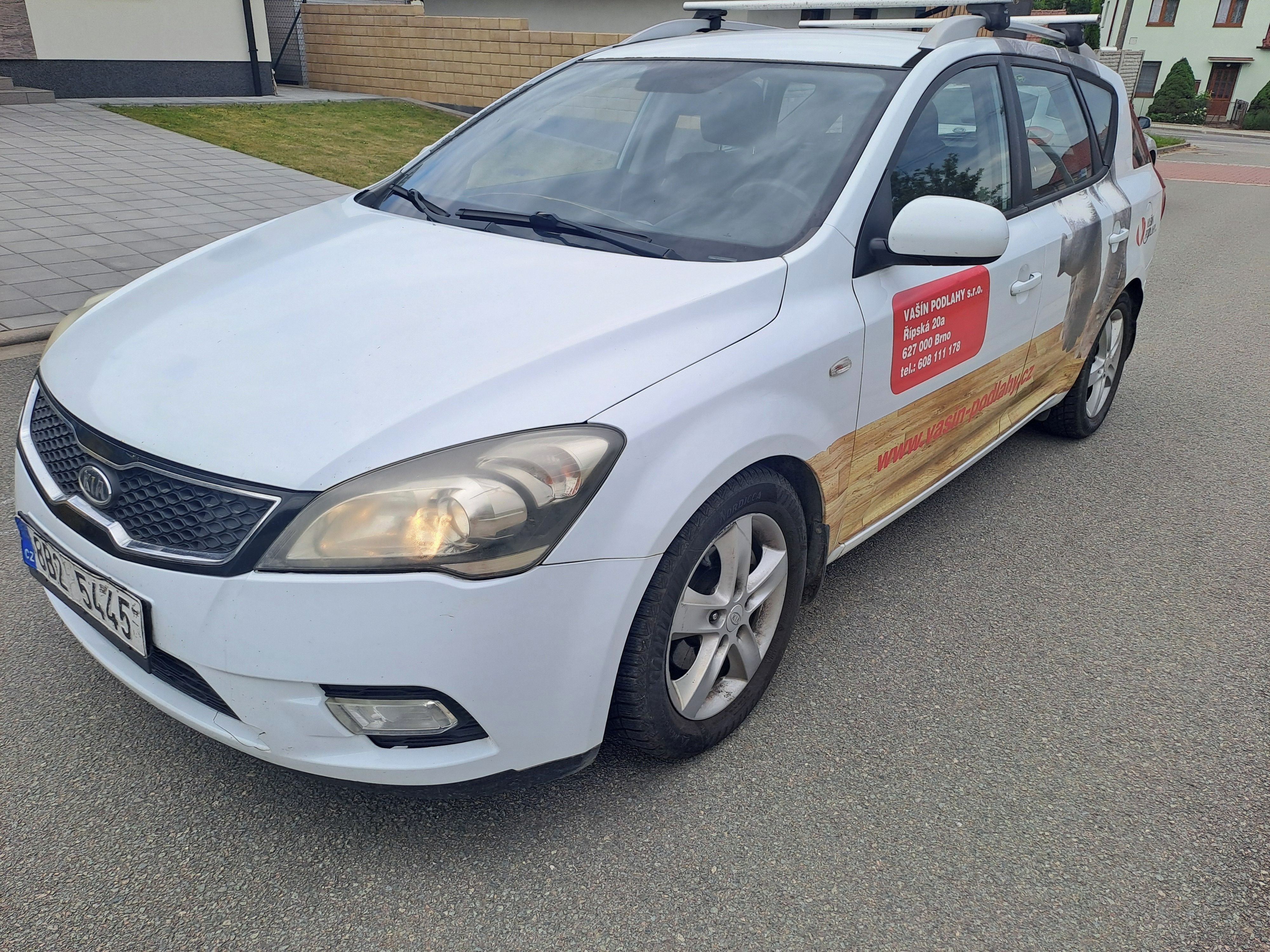 Kia Cee´d, 1.MAJ,SERVISOVANÝ VŮZ,DPH - fotka 4