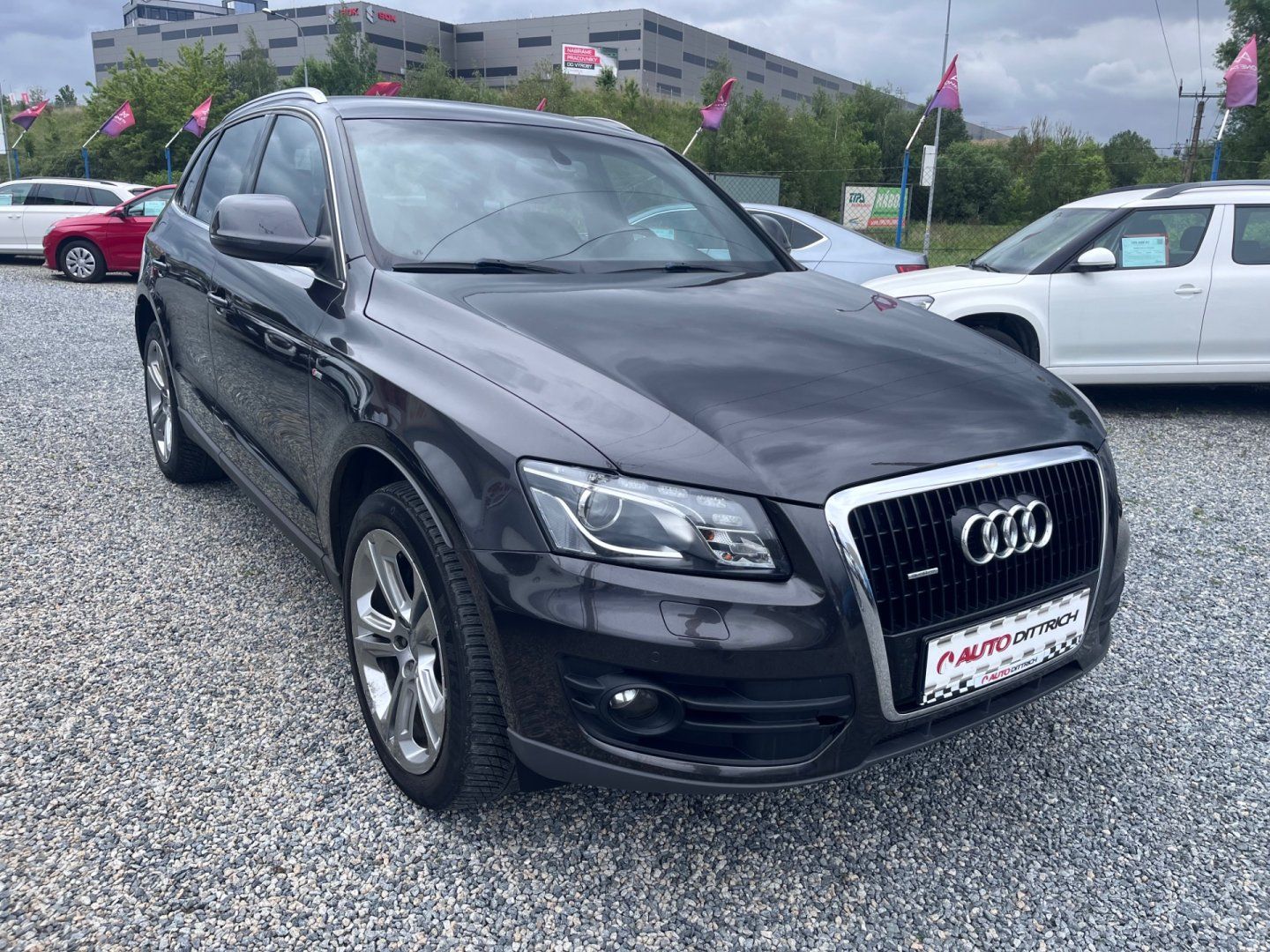 Audi Q5, 3.0 TDi S-LINE - fotka 4