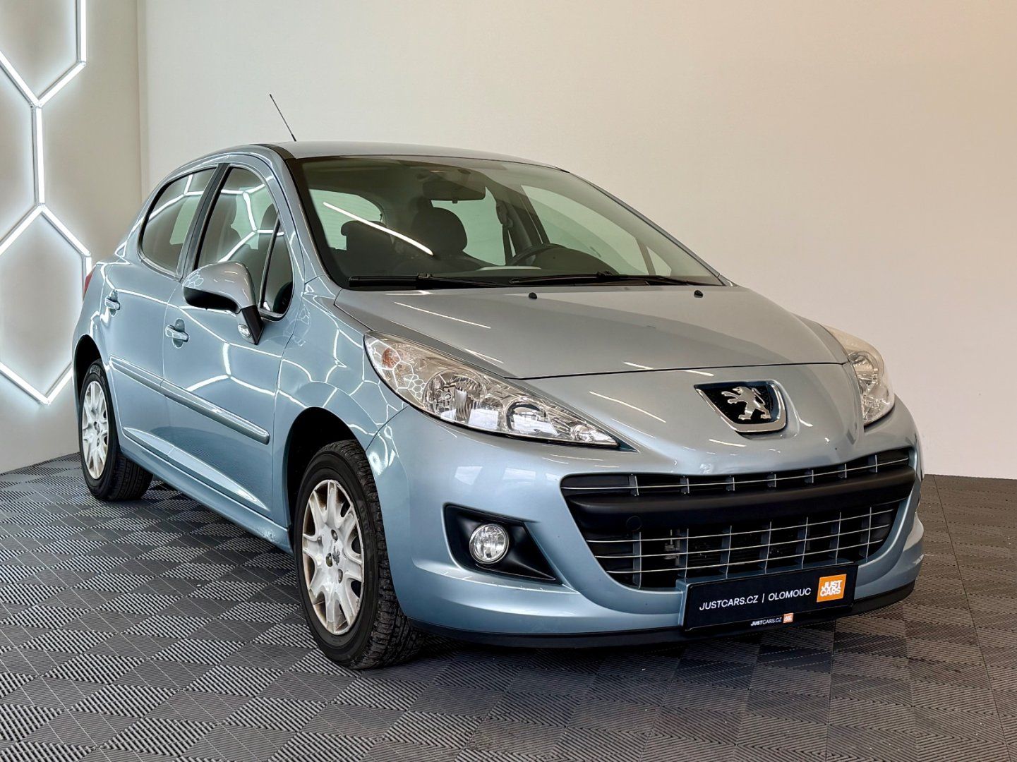 Peugeot 207, 1.4 i, ČR, - fotka 3