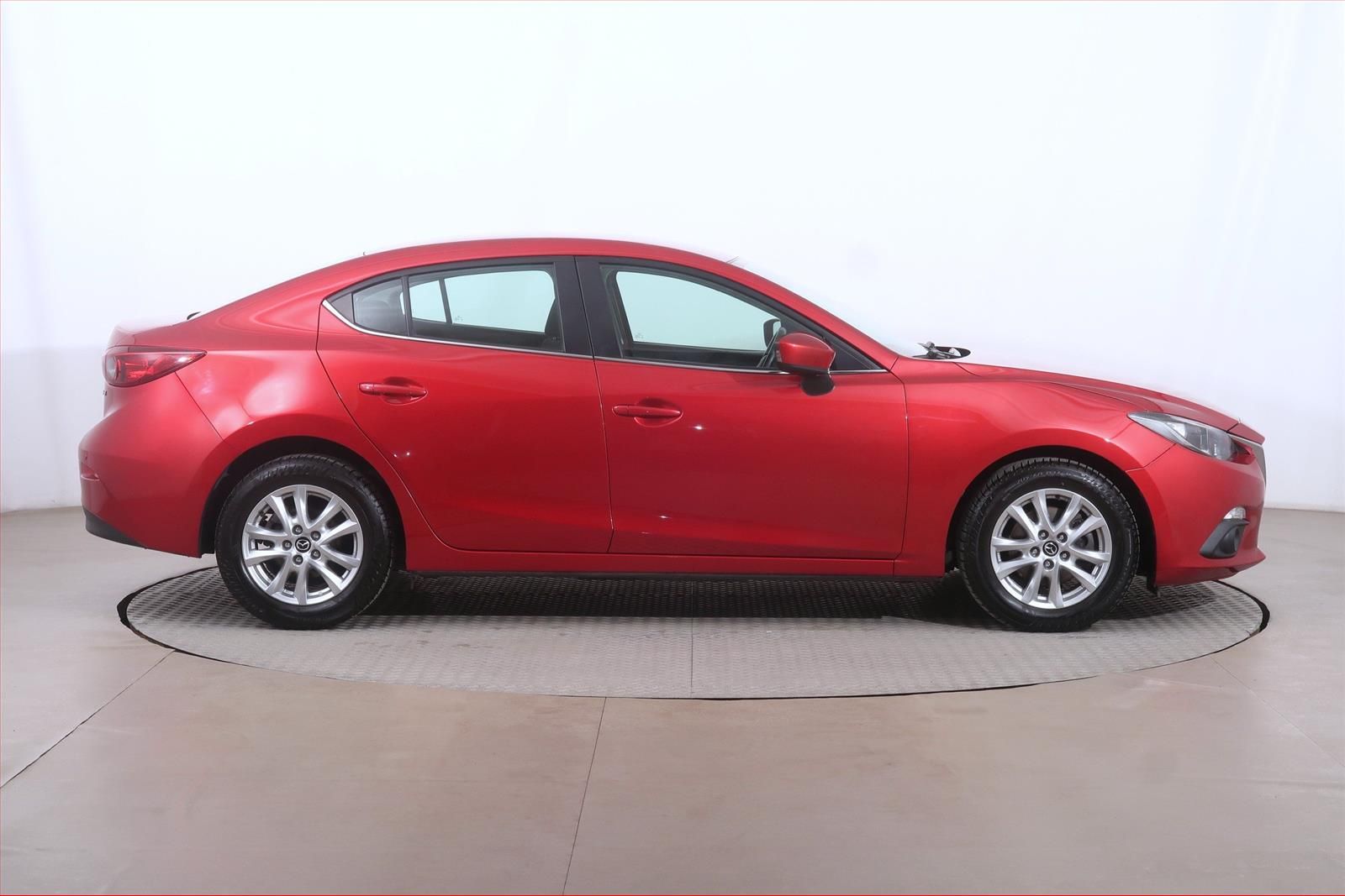 Mazda 3, 2.0 Skyactiv-G - fotka 6