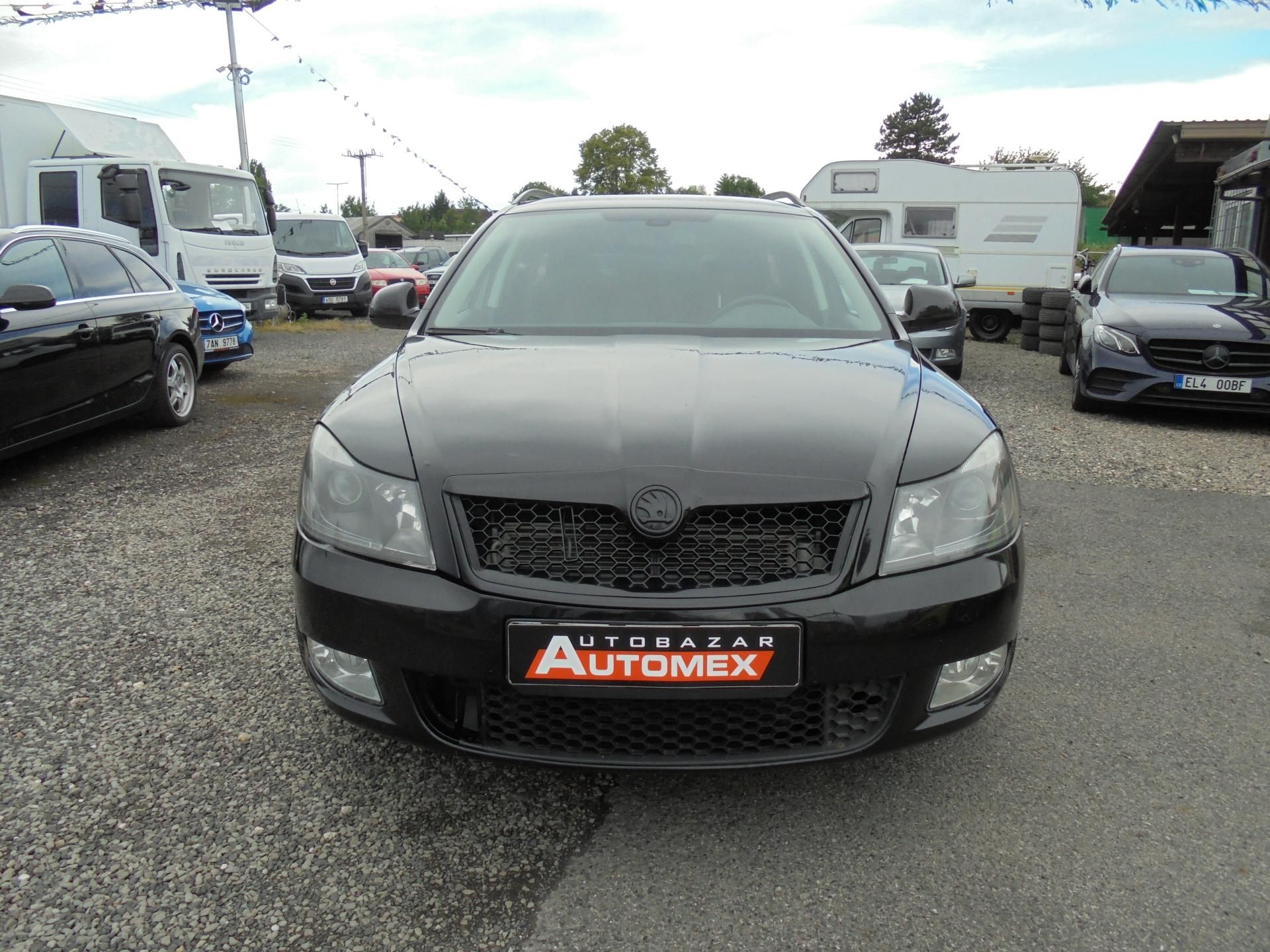 Škoda Octavia, 1.6 TDI-DSG-NAVIGACE-DIGI A/C - fotka 2