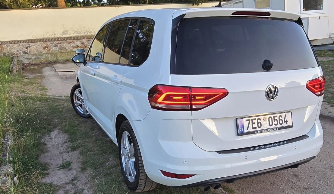Volkswagen Touran, 2.0 - fotka 2