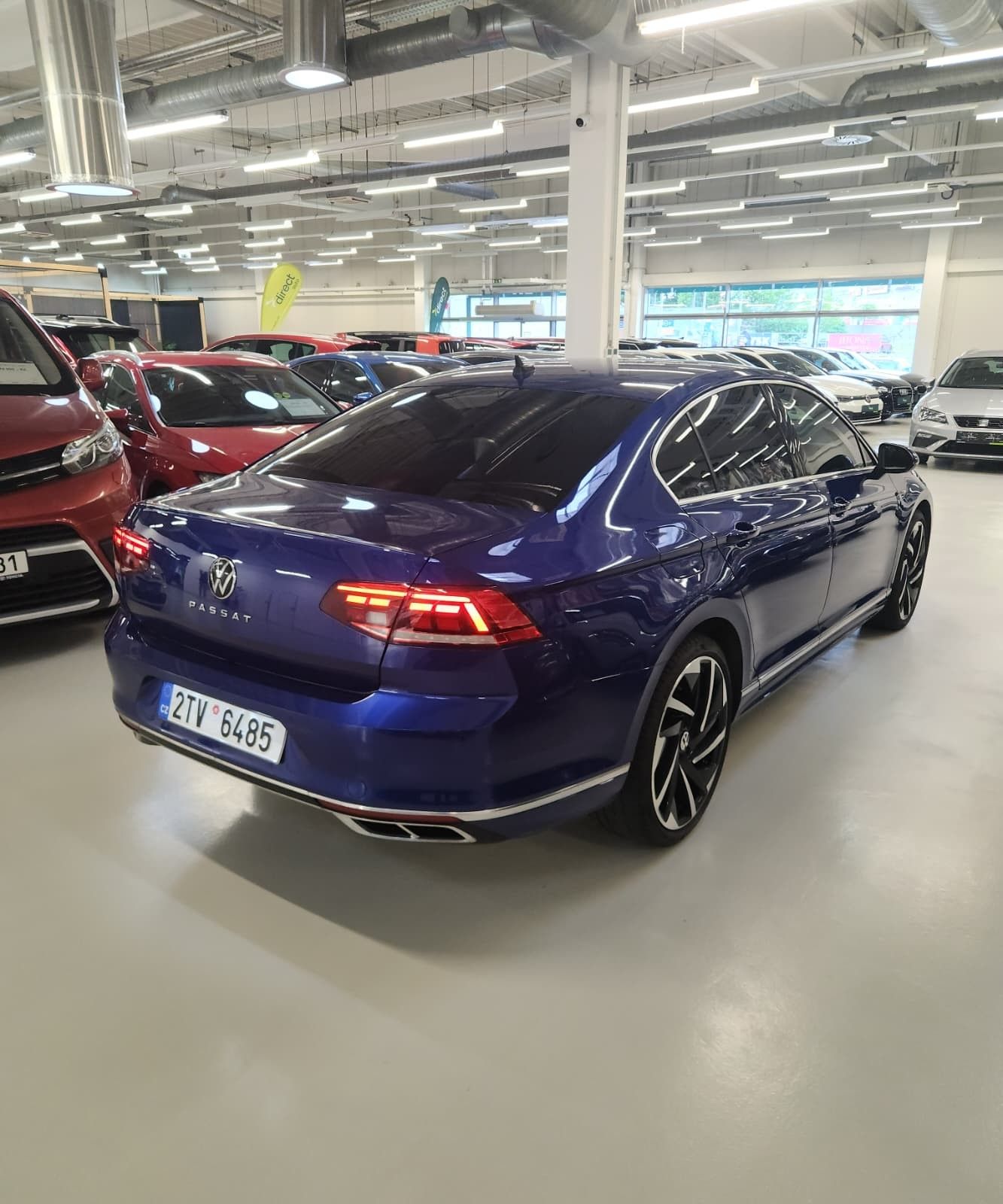 Volkswagen Passat, 2.0TDi 140KW R-LINE - fotka 3