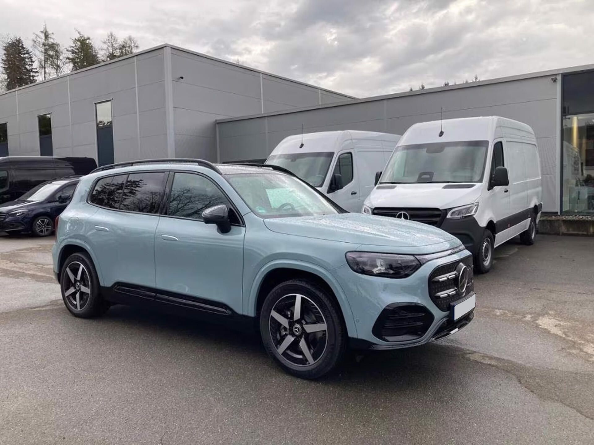 Mercedes-Benz GLB, 250+ AMG Pano 360 Tažné ACC