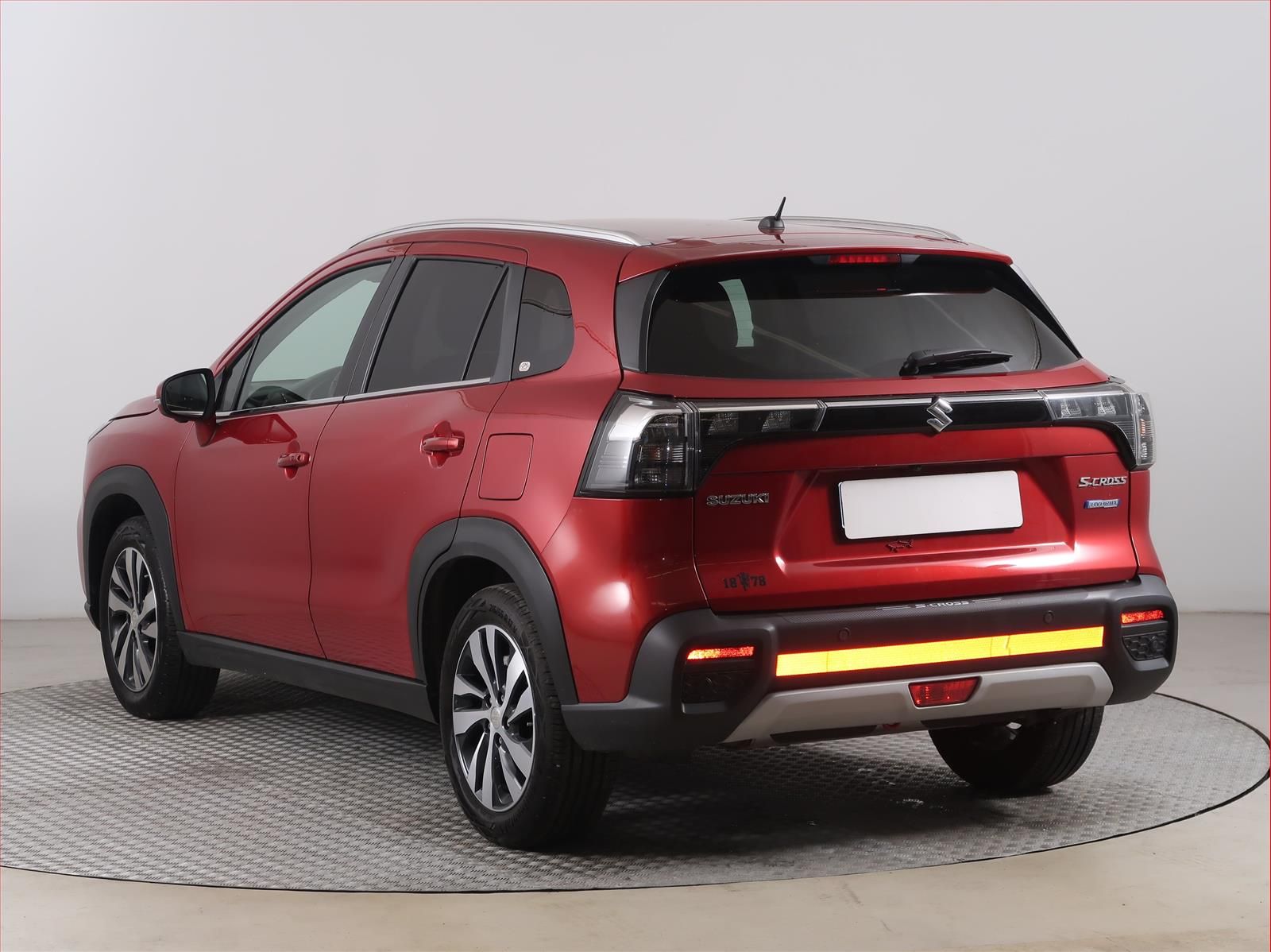 Suzuki SX4 S-Cross, 1.4 BoosterJet, GL+, 4X4 - fotka 4