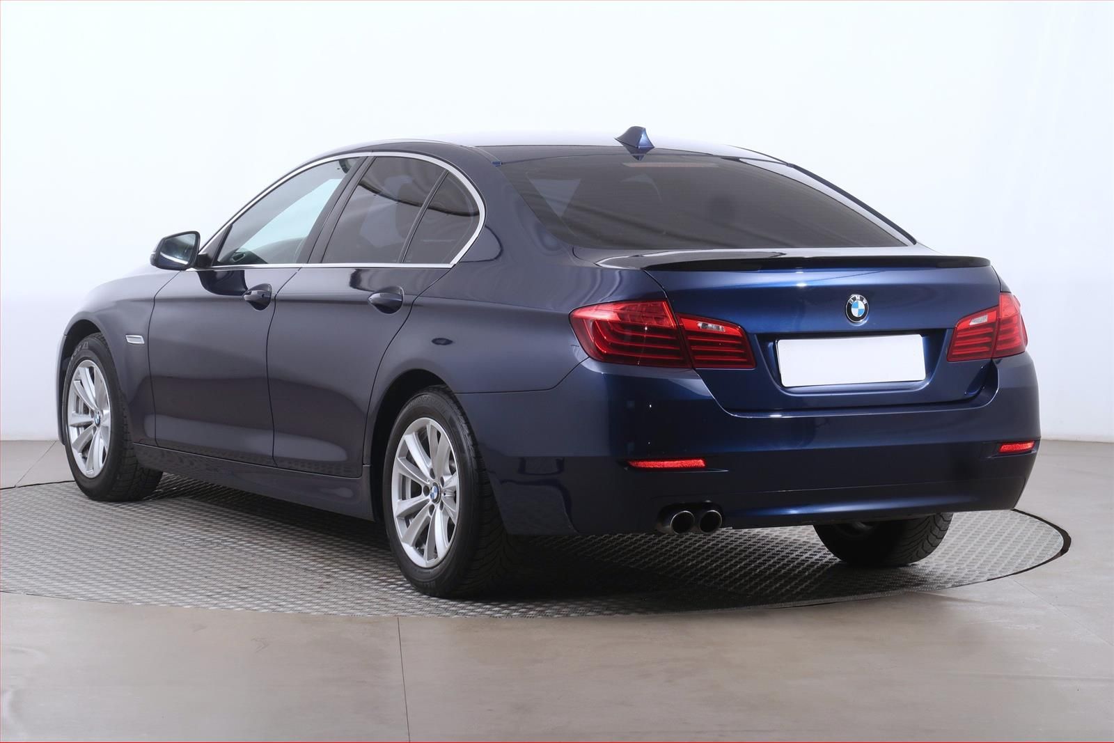 BMW Řada 5, 518d, Automat - fotka 4