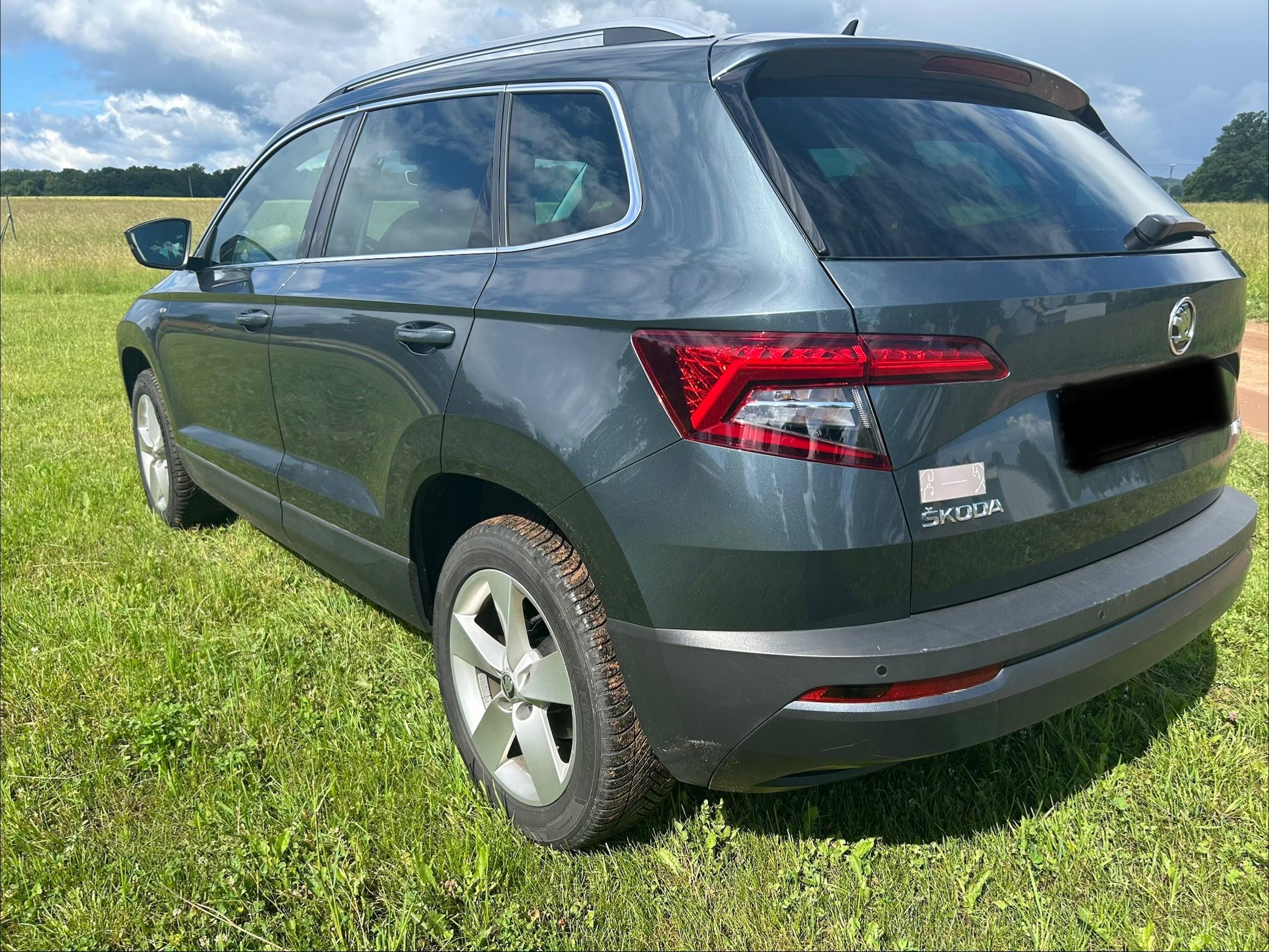 Škoda Karoq, 1. maj. , serviska, nebourano - fotka 4