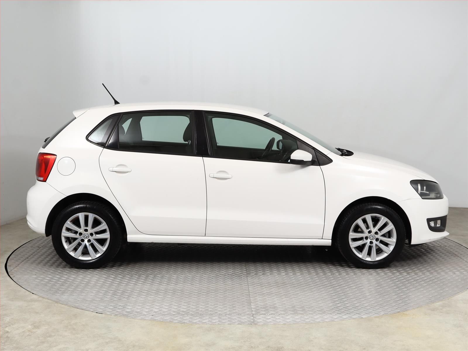 Volkswagen Polo, 1.2 TSI, Highline, Serv.kniha - fotka 6