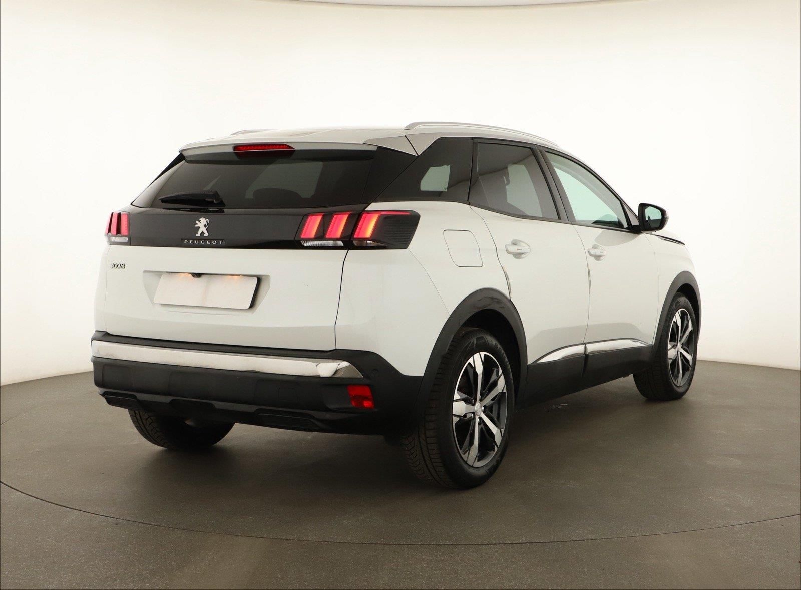 Peugeot 3008, 1.5 BlueHDi, Allure, Automat - fotka 5