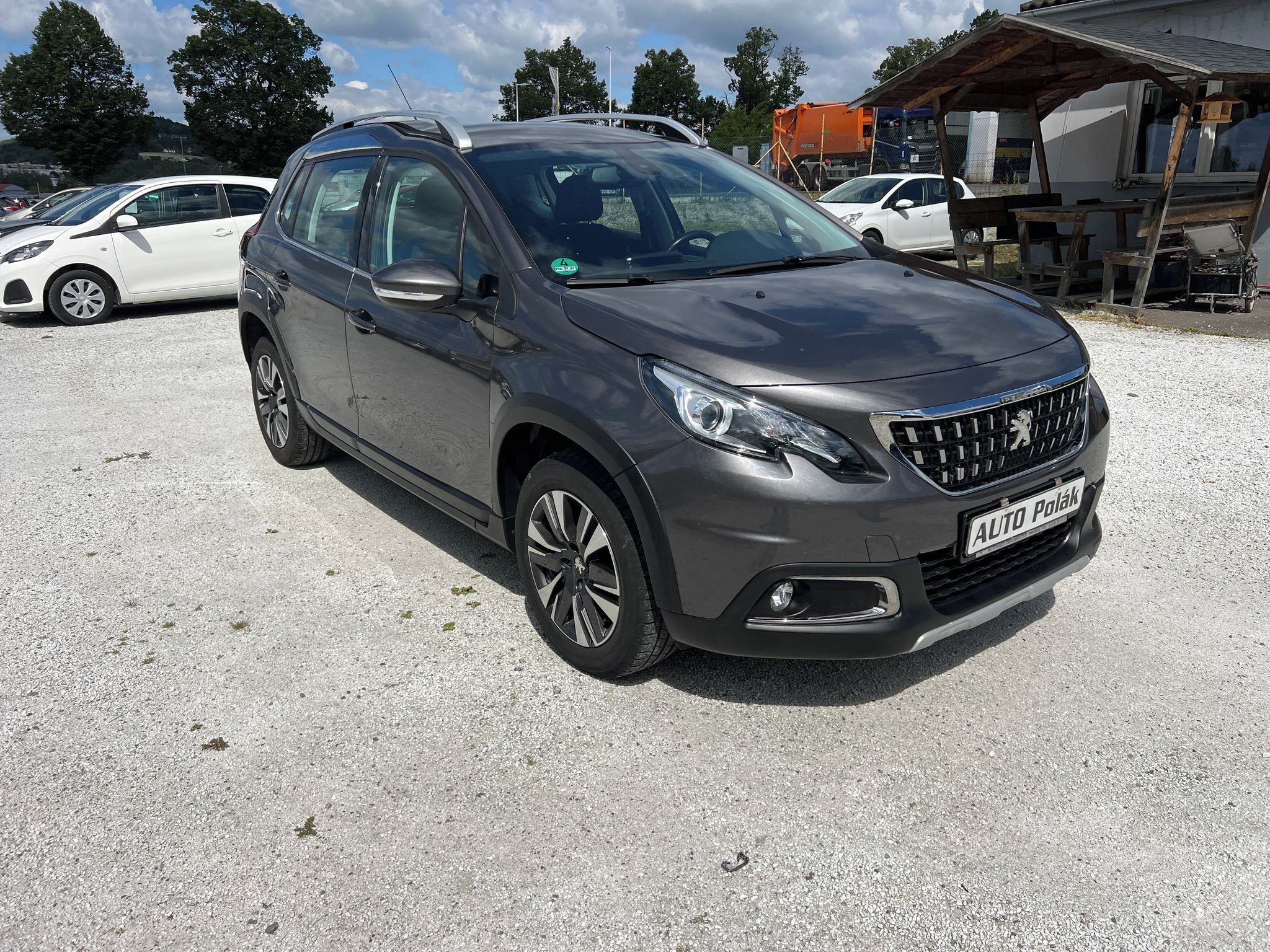 Peugeot 2008, 1.2 i - fotka 6