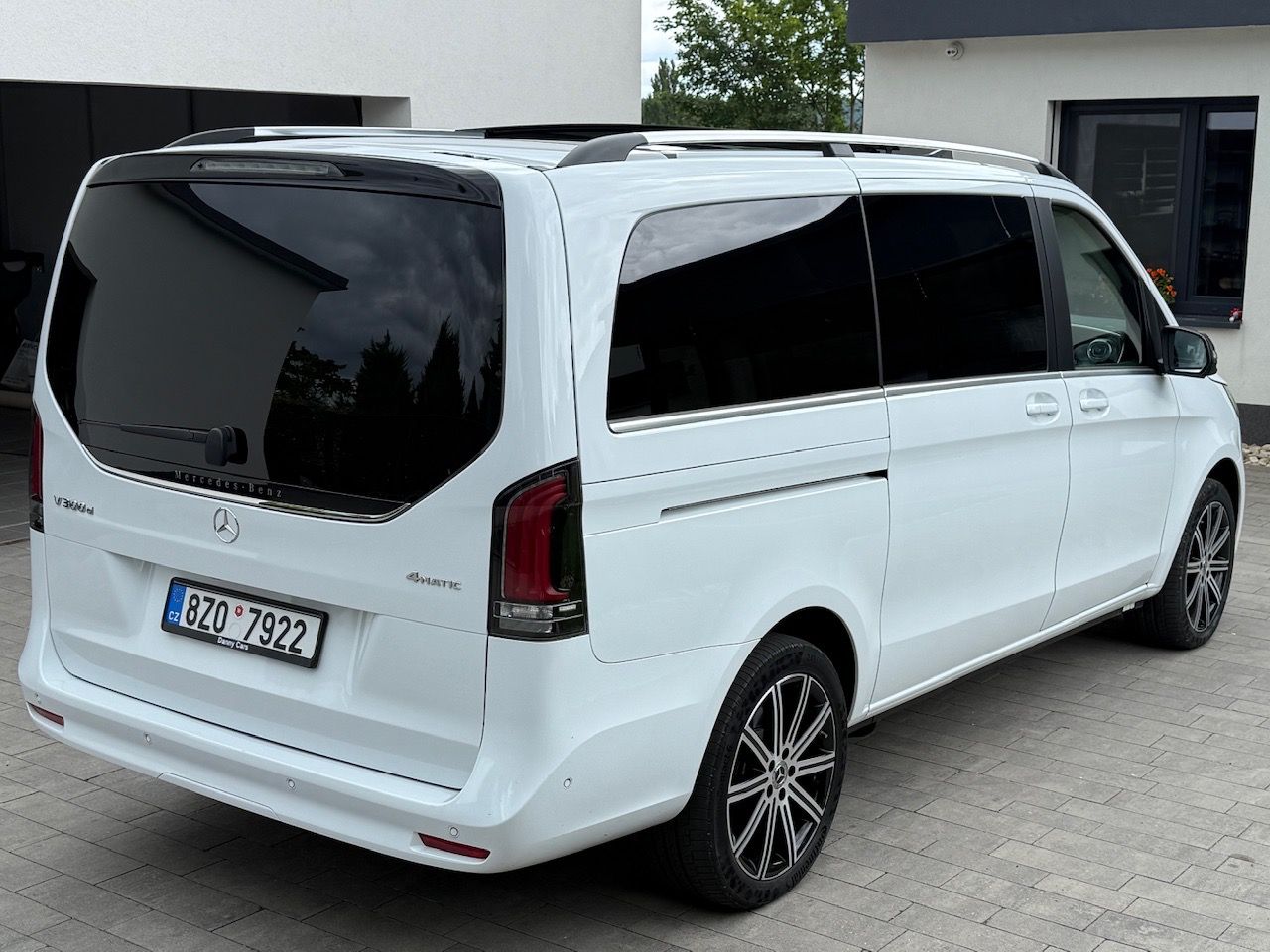 Mercedes-Benz Třídy V, 300d 4matic XL, 8 míst, záruka - fotka 4