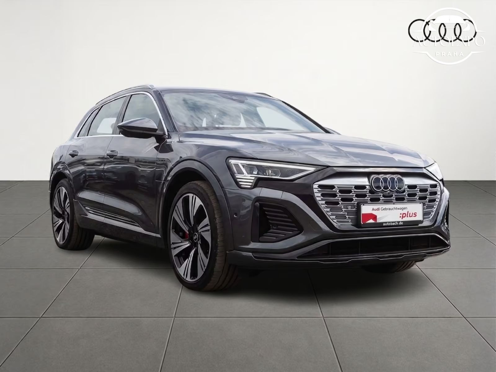 Audi Q8 e-tron, S line 55 Navi Matrix - fotka 3