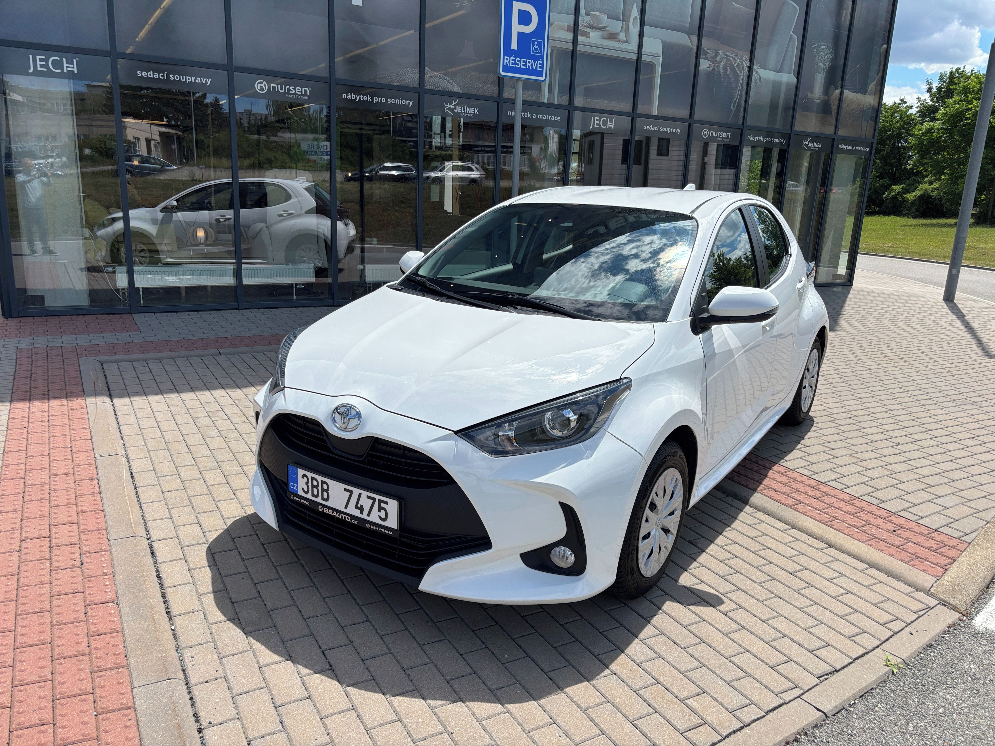 Toyota Yaris, 1.0i 53kW 1Majitel ČR - fotka 3