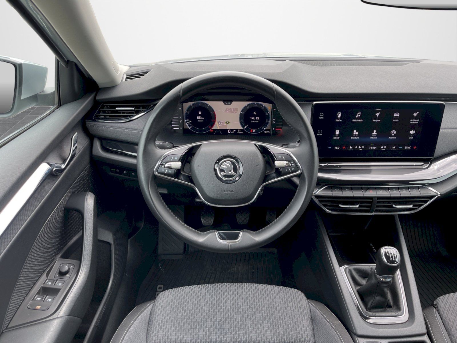 Škoda Octavia, 1.5 TSI 110kW Style Plus Combi - fotka 6