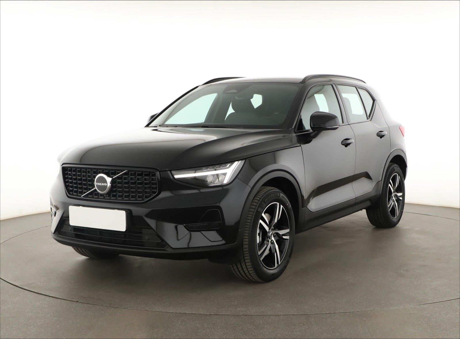 Volvo XC40, B3, Plus - fotka 2
