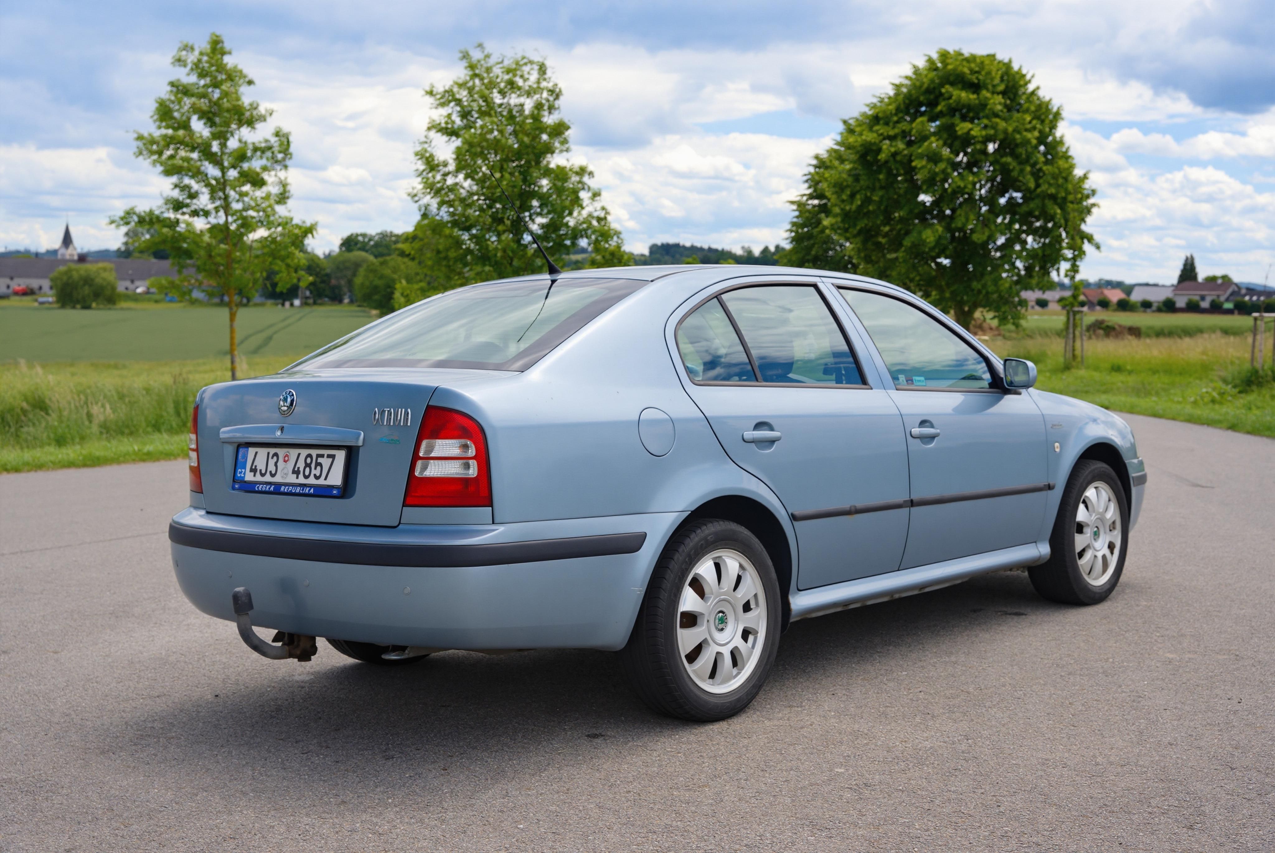 Škoda Octavia, Škoda Octavia I 1.6 MPI 75 kW - fotka 4