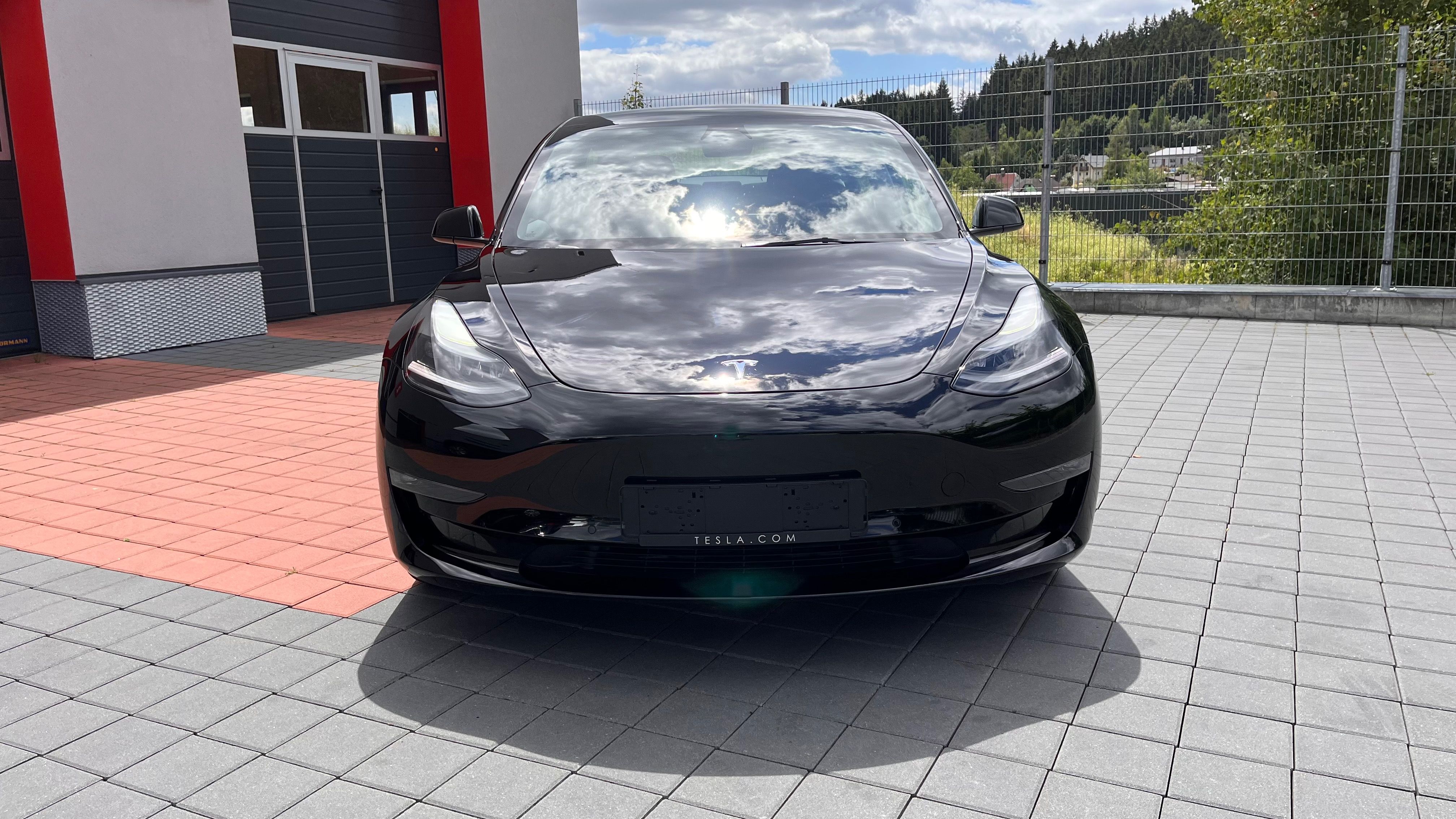 Tesla Model 3, Performance - fotka 6