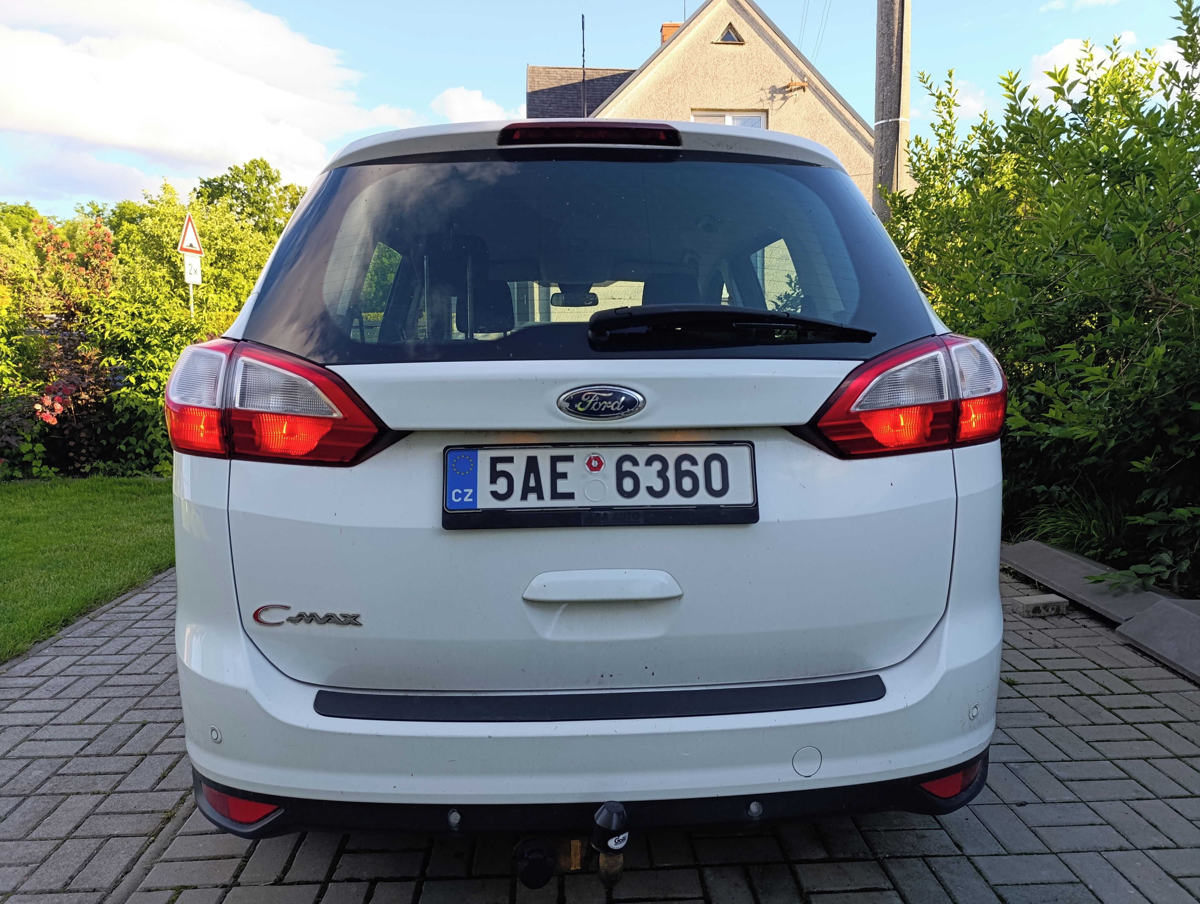 Ford Grand C-MAX, 1.6 TDCi 85kW - fotka 6