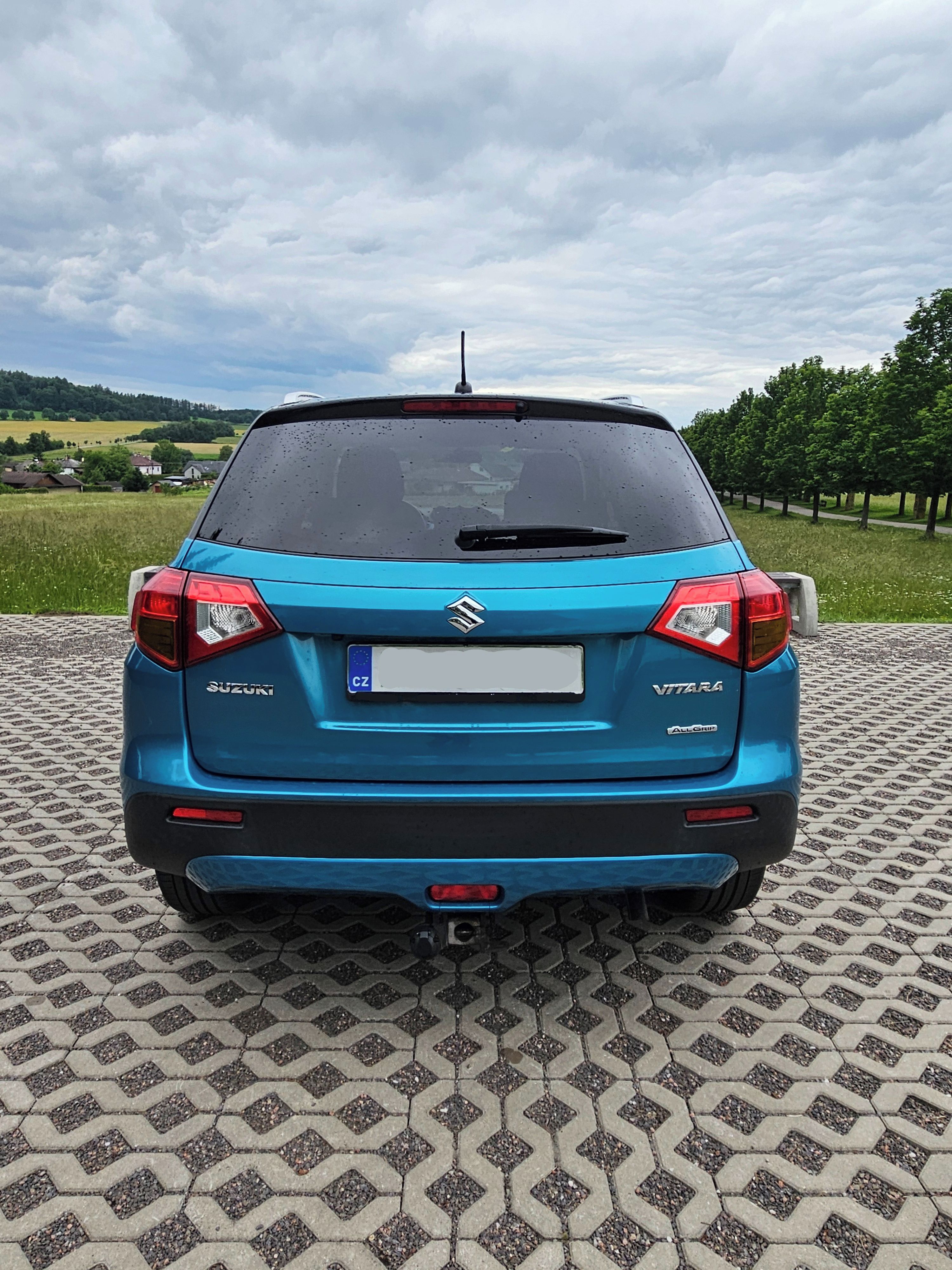 Suzuki Vitara, 4X4 1.6i 88KW ACC KAMERA - fotka 4
