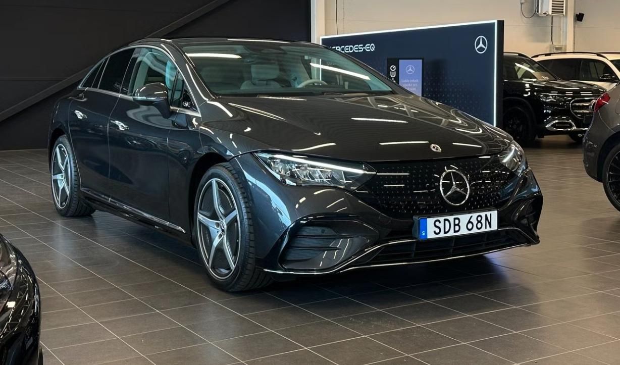 Mercedes-Benz EQE, 350+ AMG Kamera Pano. Bílý in. - fotka 3