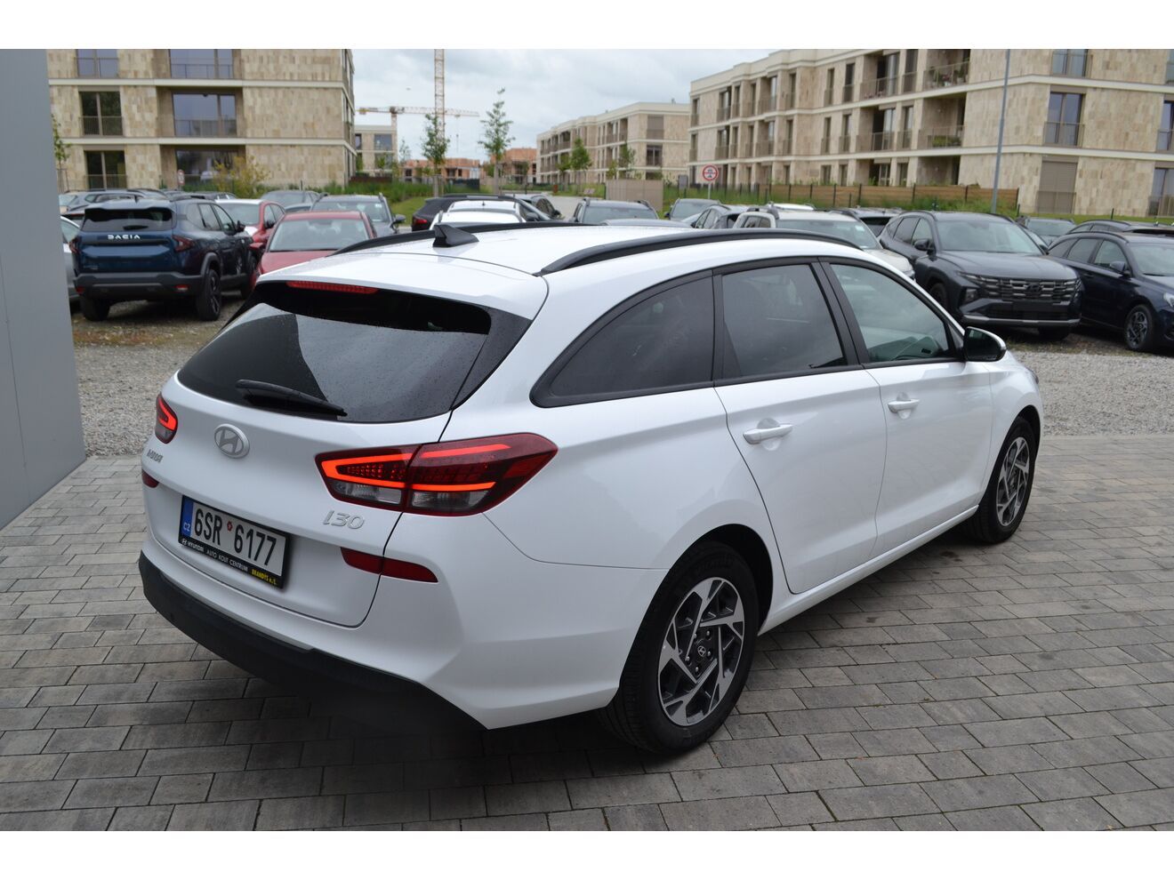 Hyundai i30, WG 1,5I MT FAMILY NAVI - fotka 4