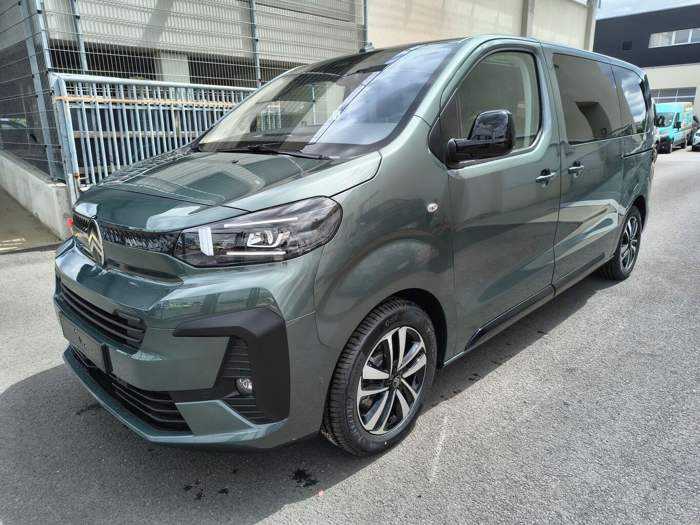 Citroën SpaceTourer, 4652 SHINE M 2.0 BlueHDi 180 S - fotka 3